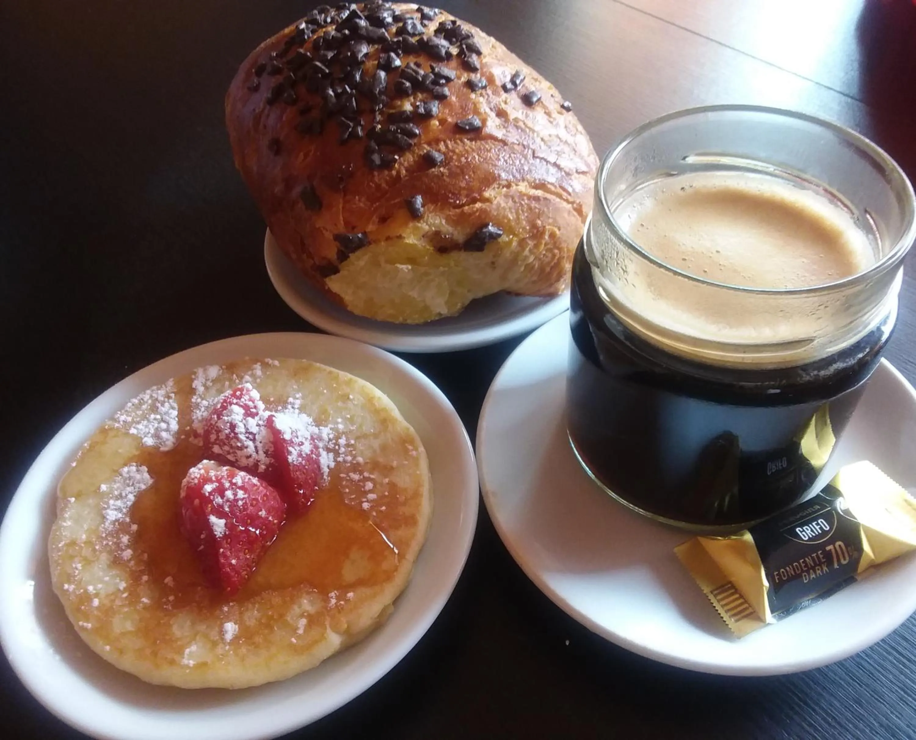 Breakfast in Orange House