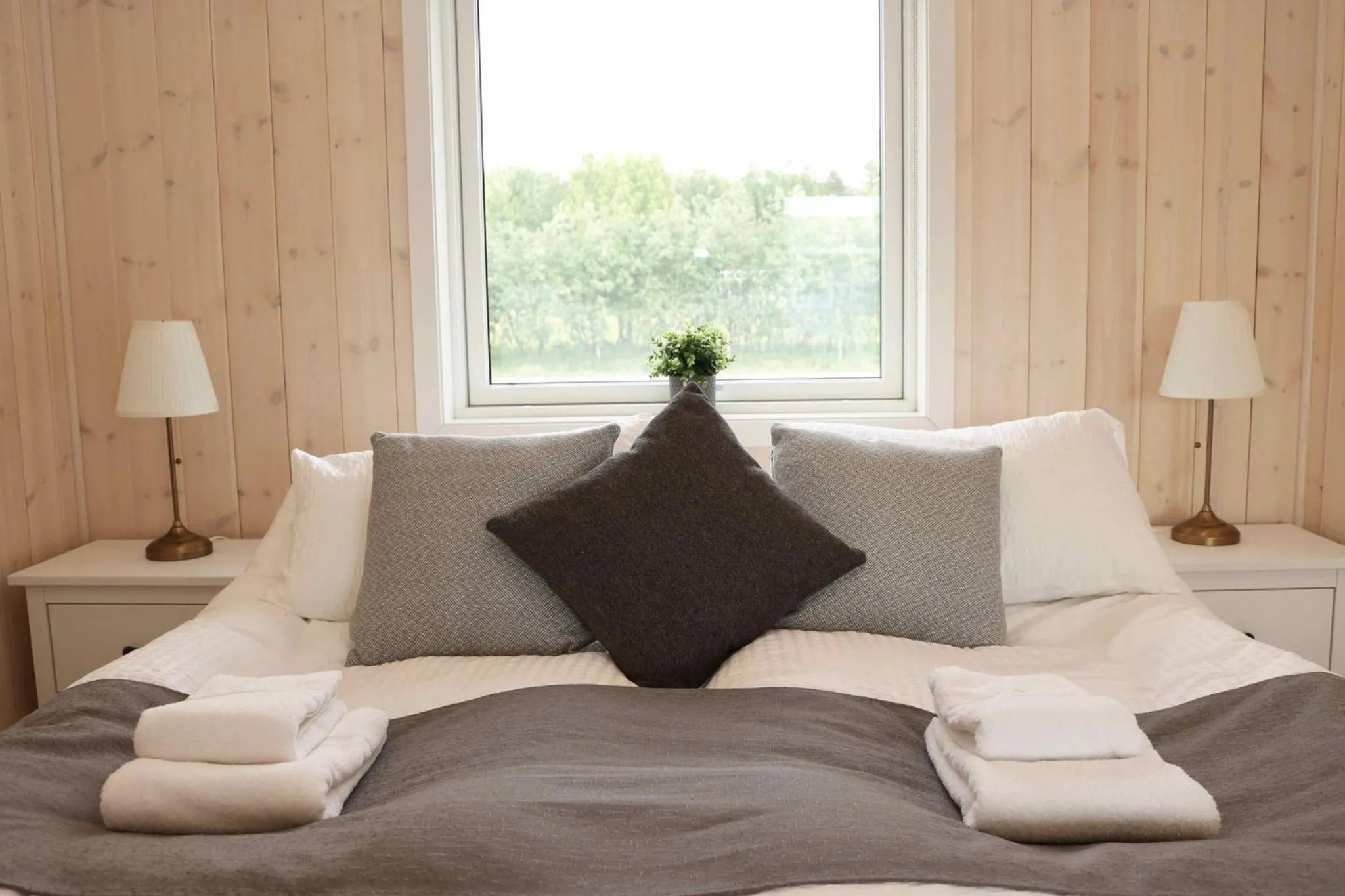 Bedroom, Bed in Miðhraun - Lava resort & Restaurant