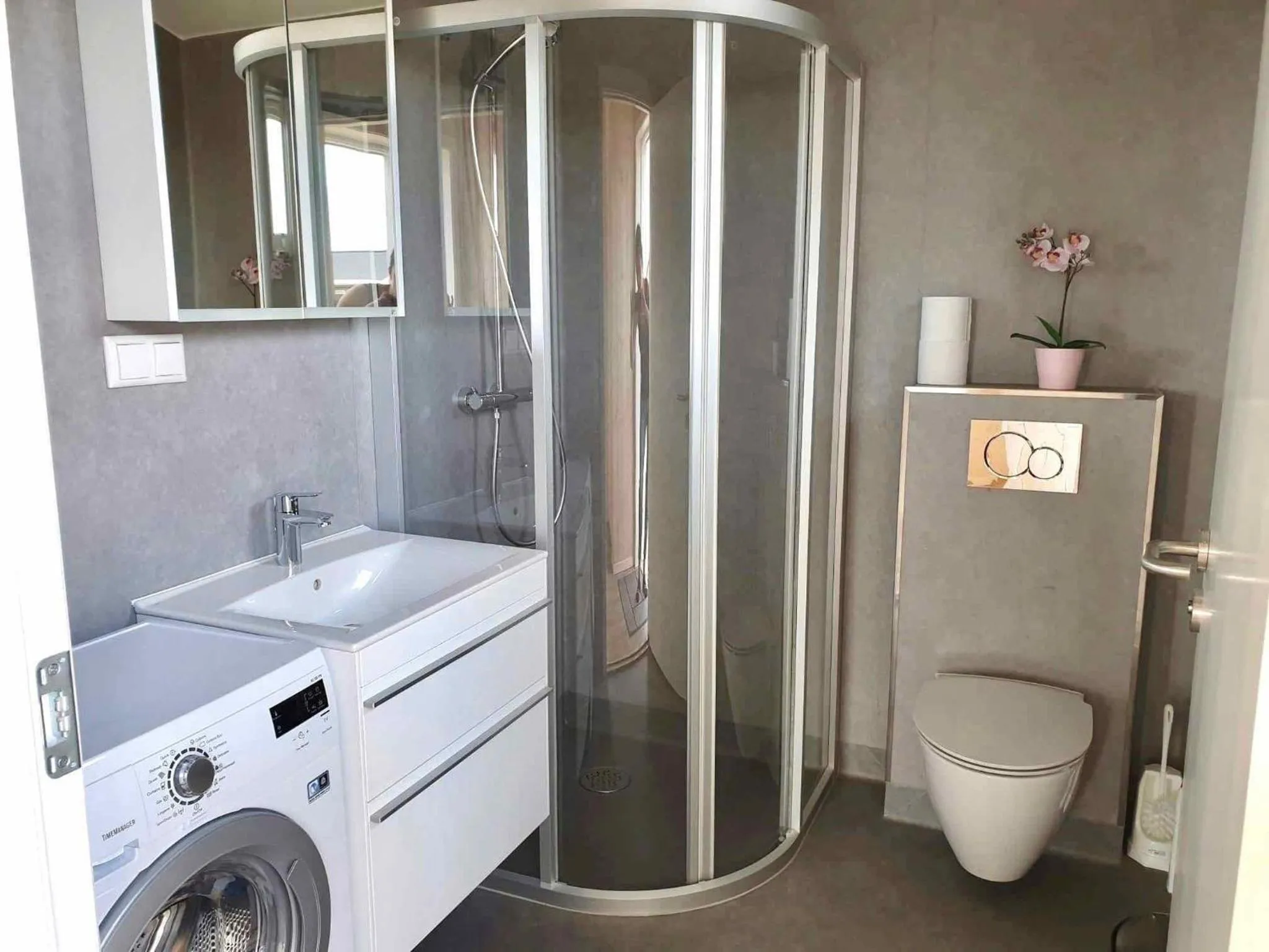 Bathroom in Miðhraun - Lava resort & Restaurant