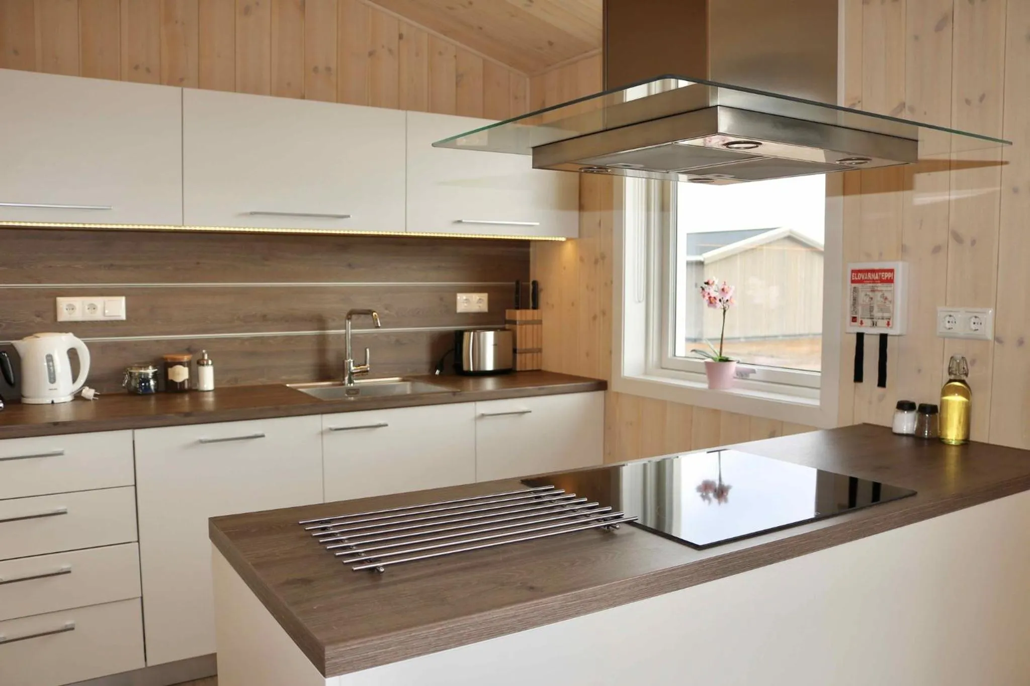 Kitchen or kitchenette in Miðhraun - Lava resort & Restaurant