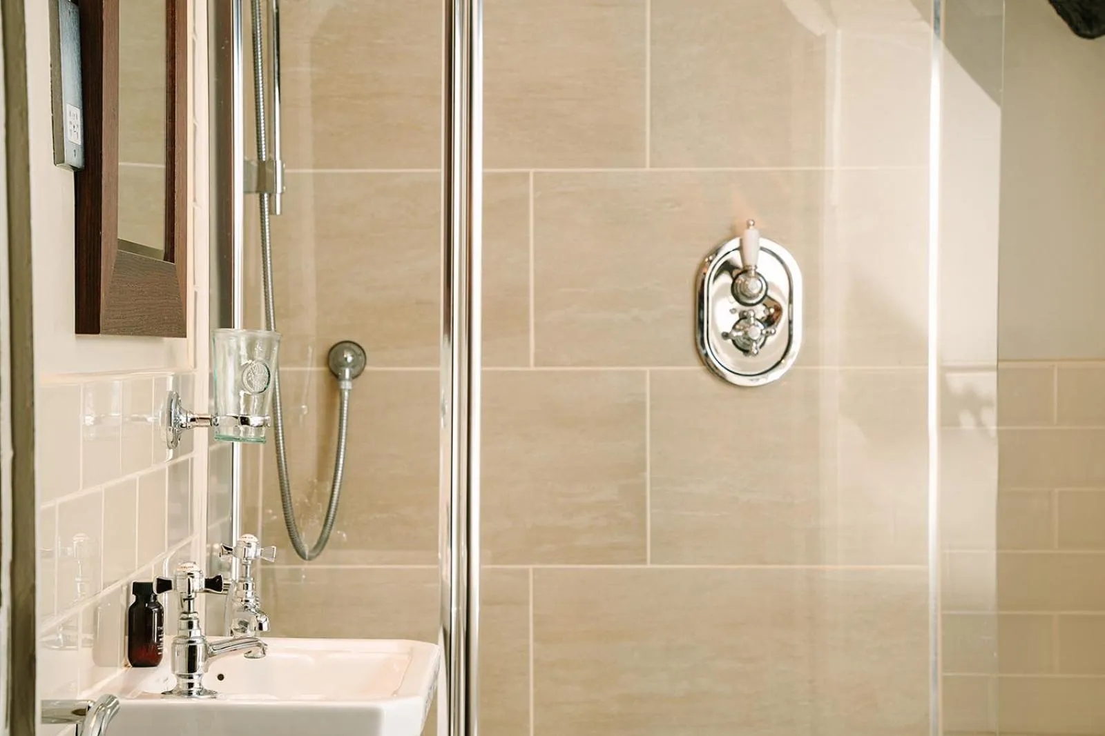 Shower in The Castle Inn