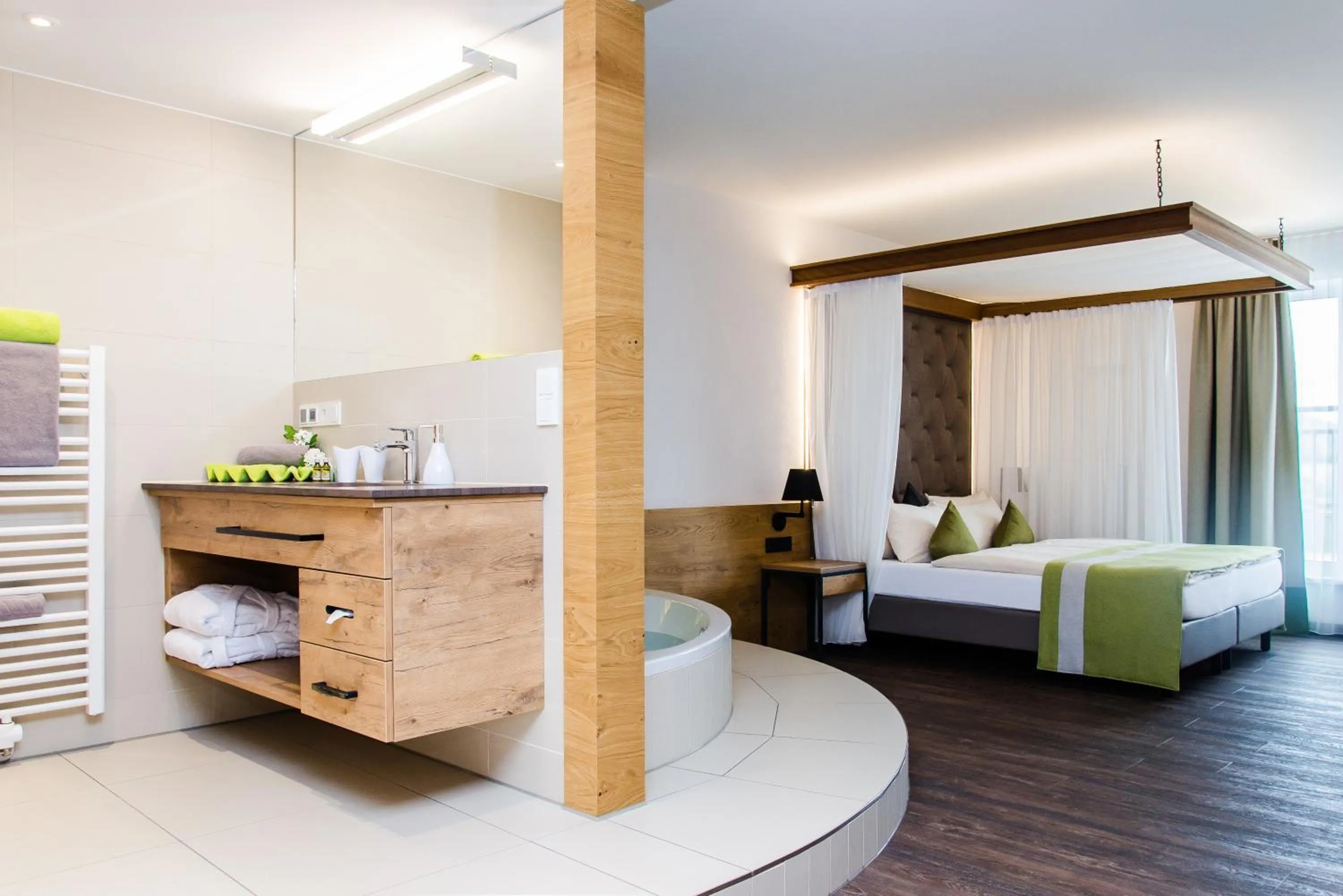 Bathroom, Bed in Gasthaus Forster am See - Eching bei Landshut