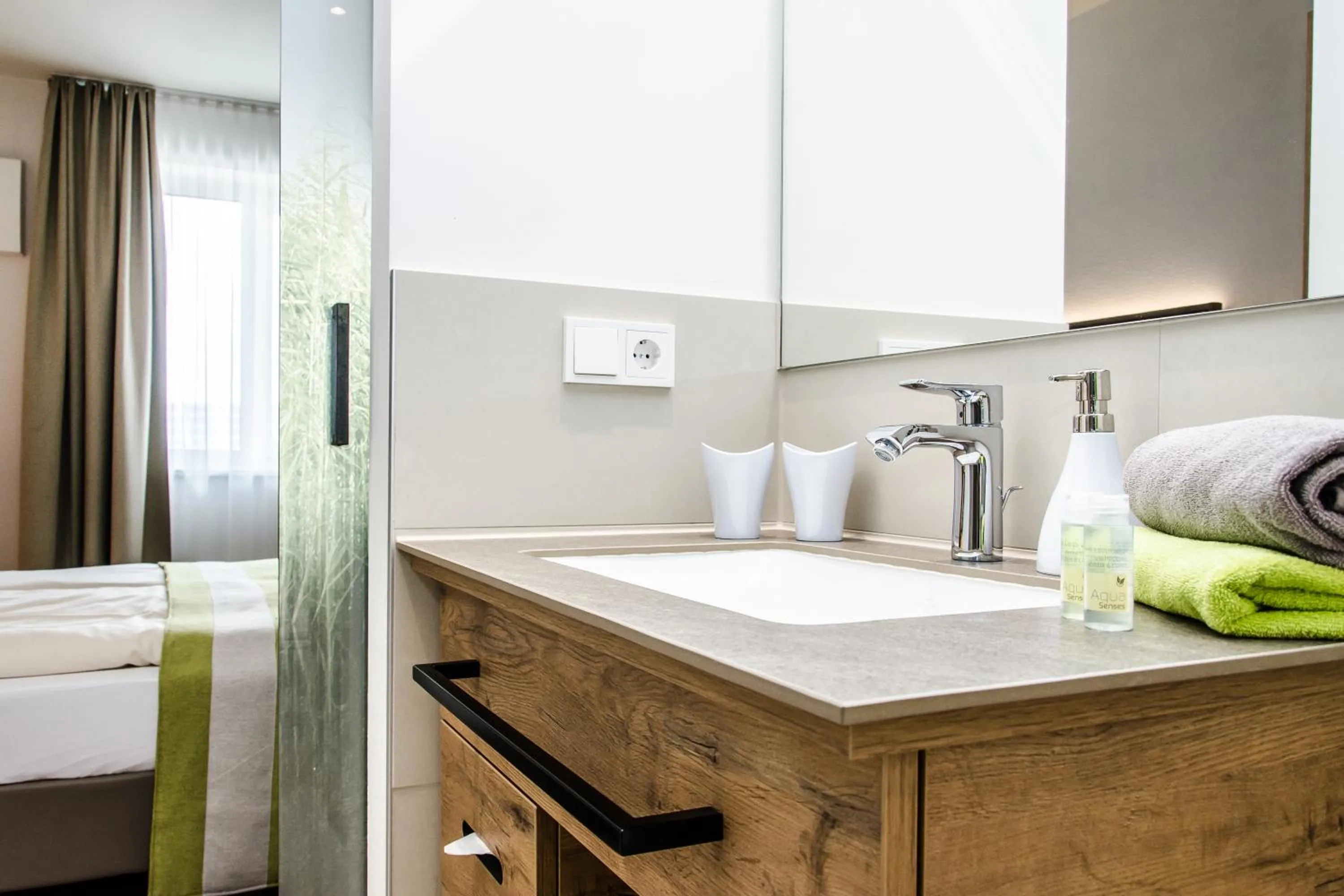 Bathroom, Bed in Gasthaus Forster am See - Eching bei Landshut