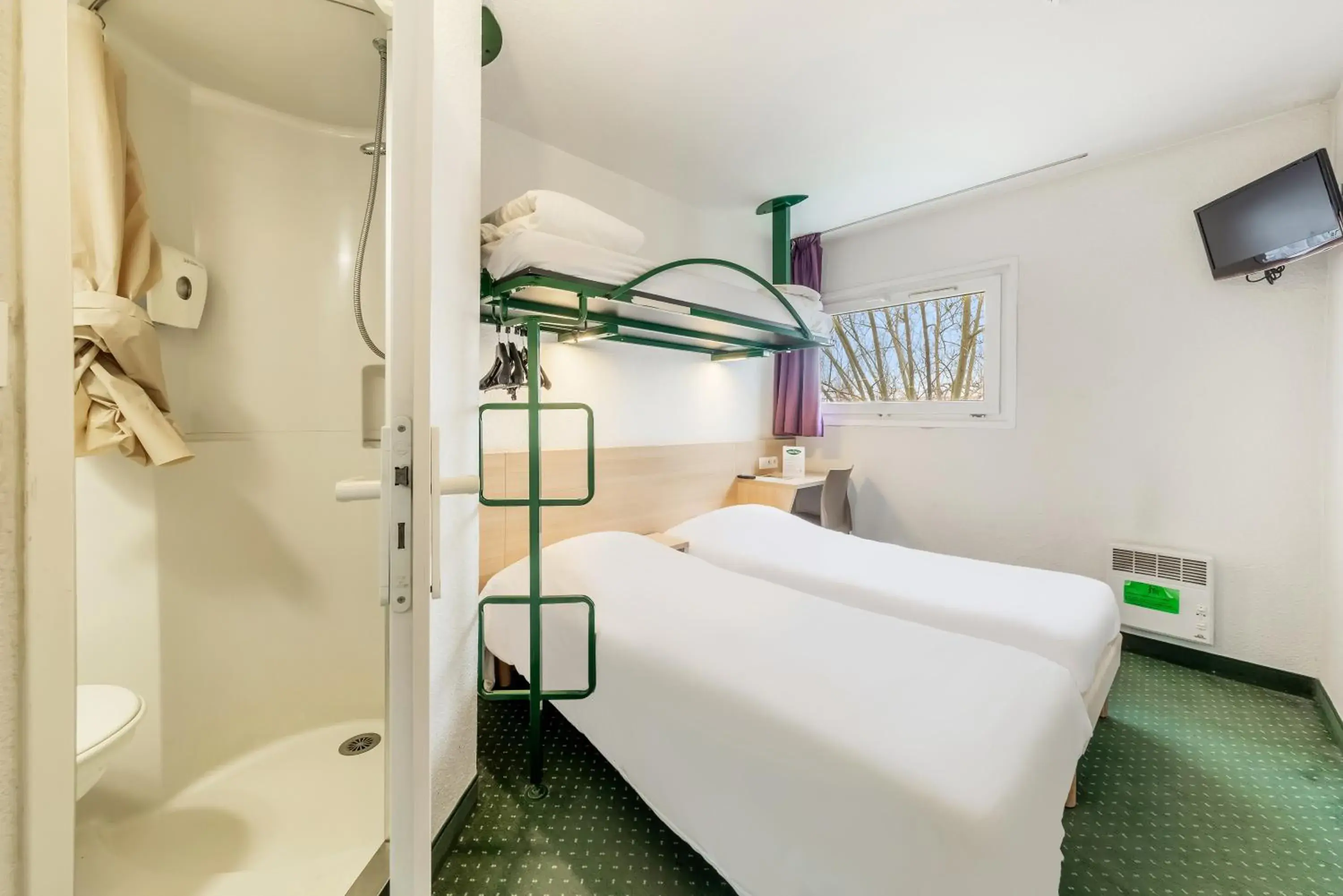 Bed in Mister Bed Chambray Les Tours Bed in Mister Bed Chambray Les Tours