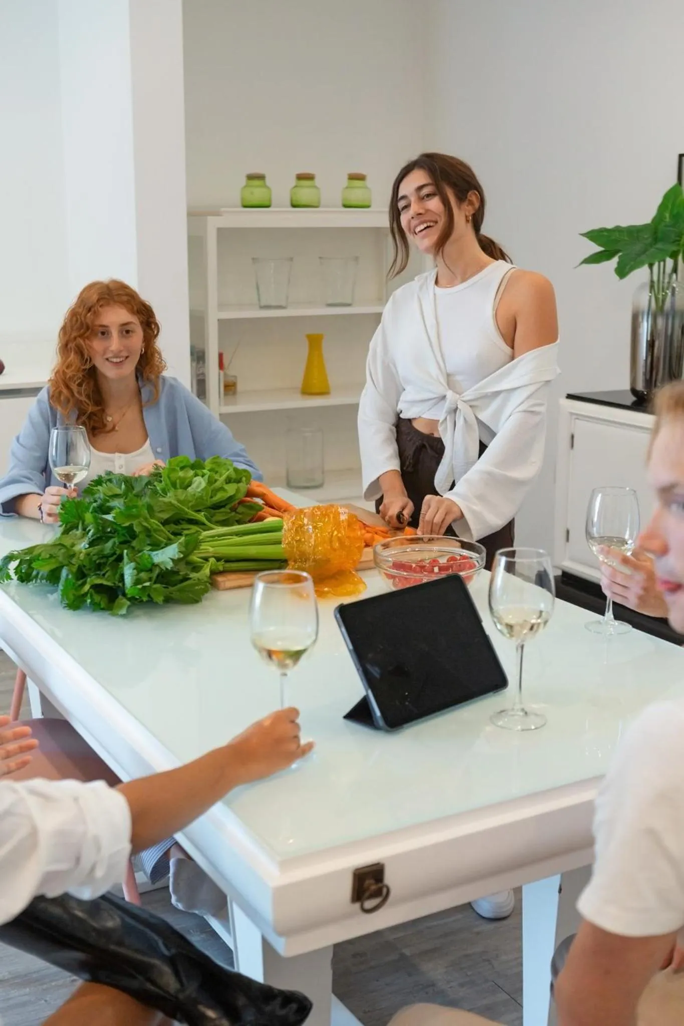 People in Spacebility City - self check-in