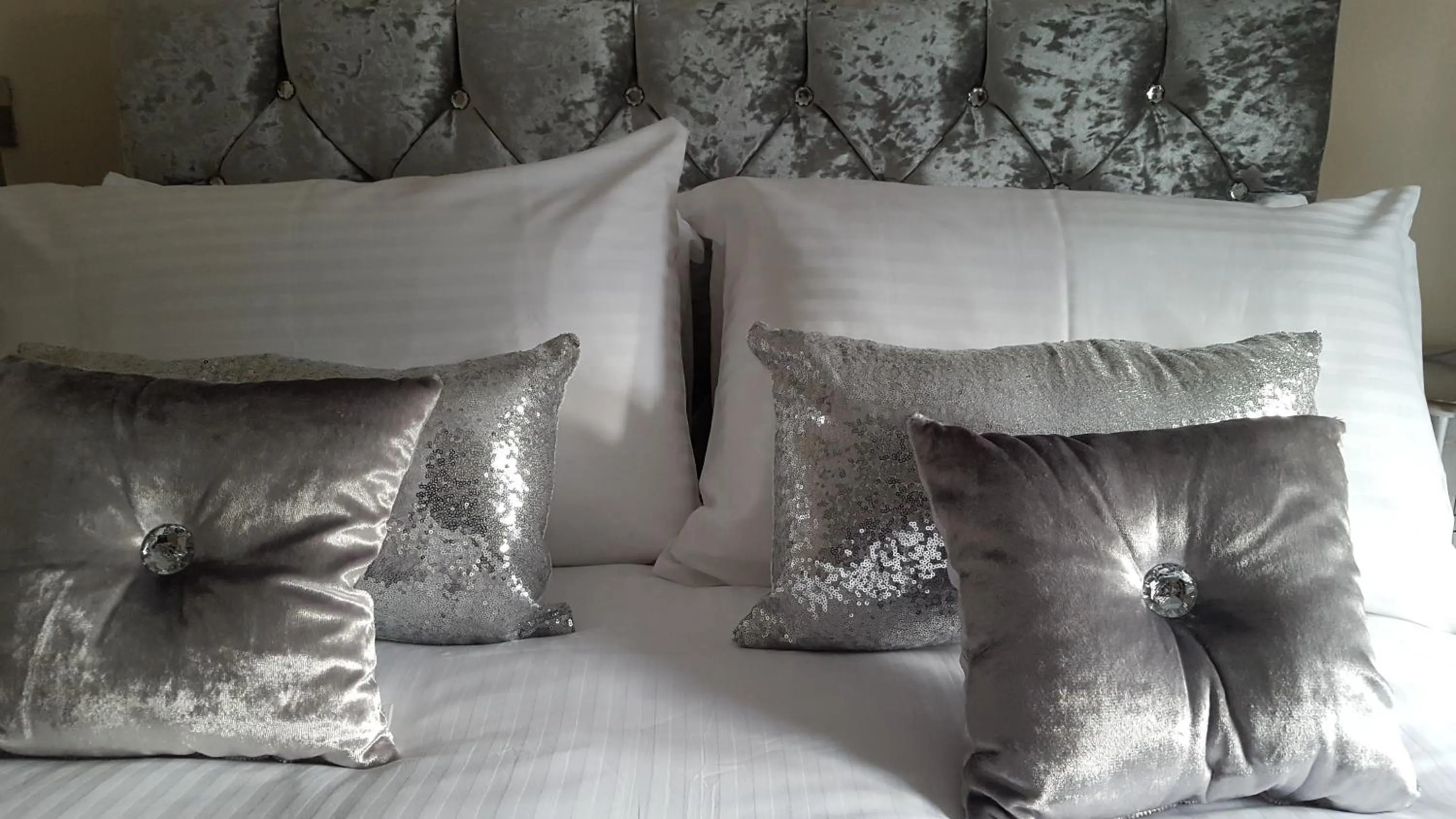 Bed in Star Inn Rooms