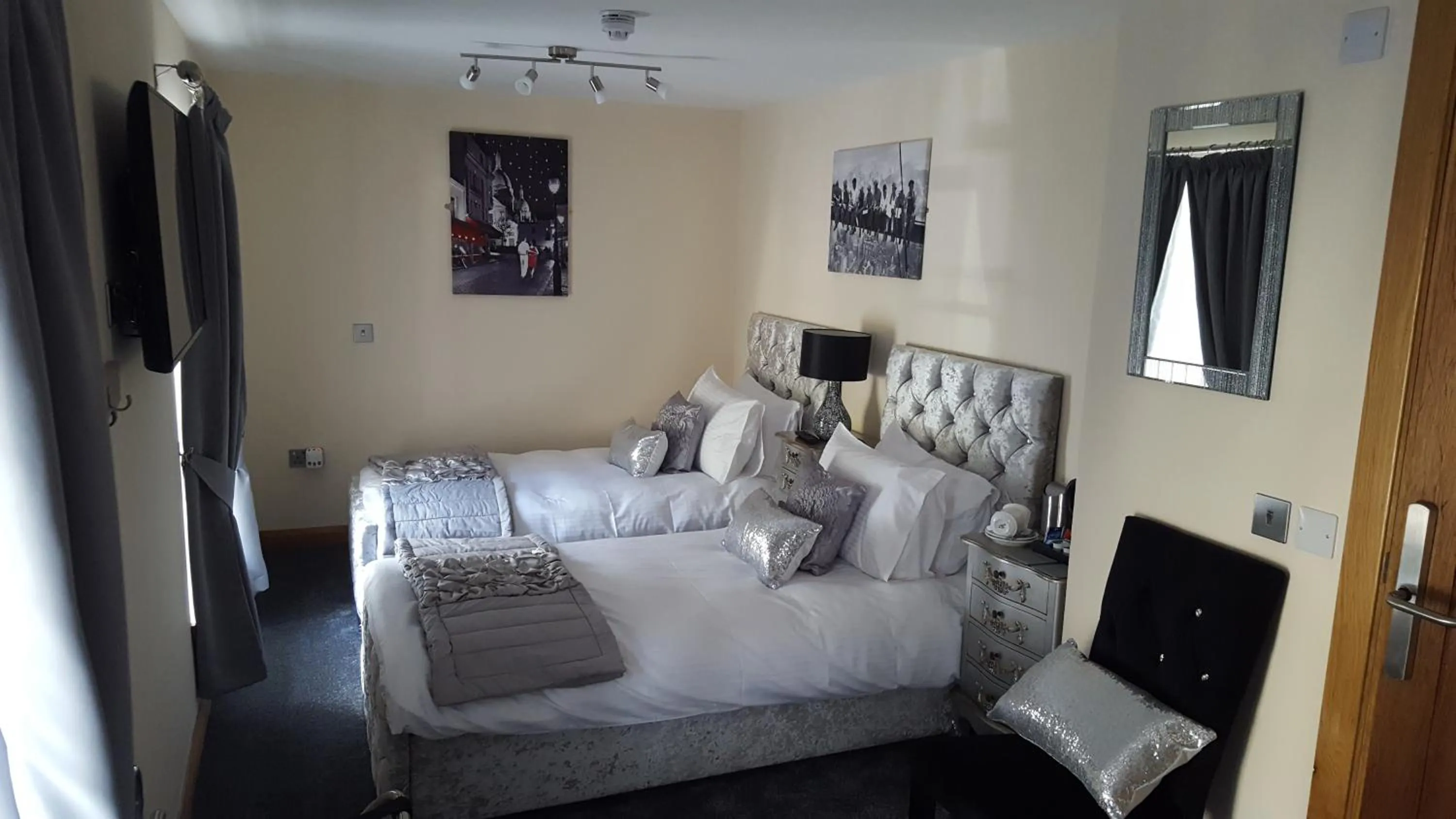 Bed in Star Inn Rooms