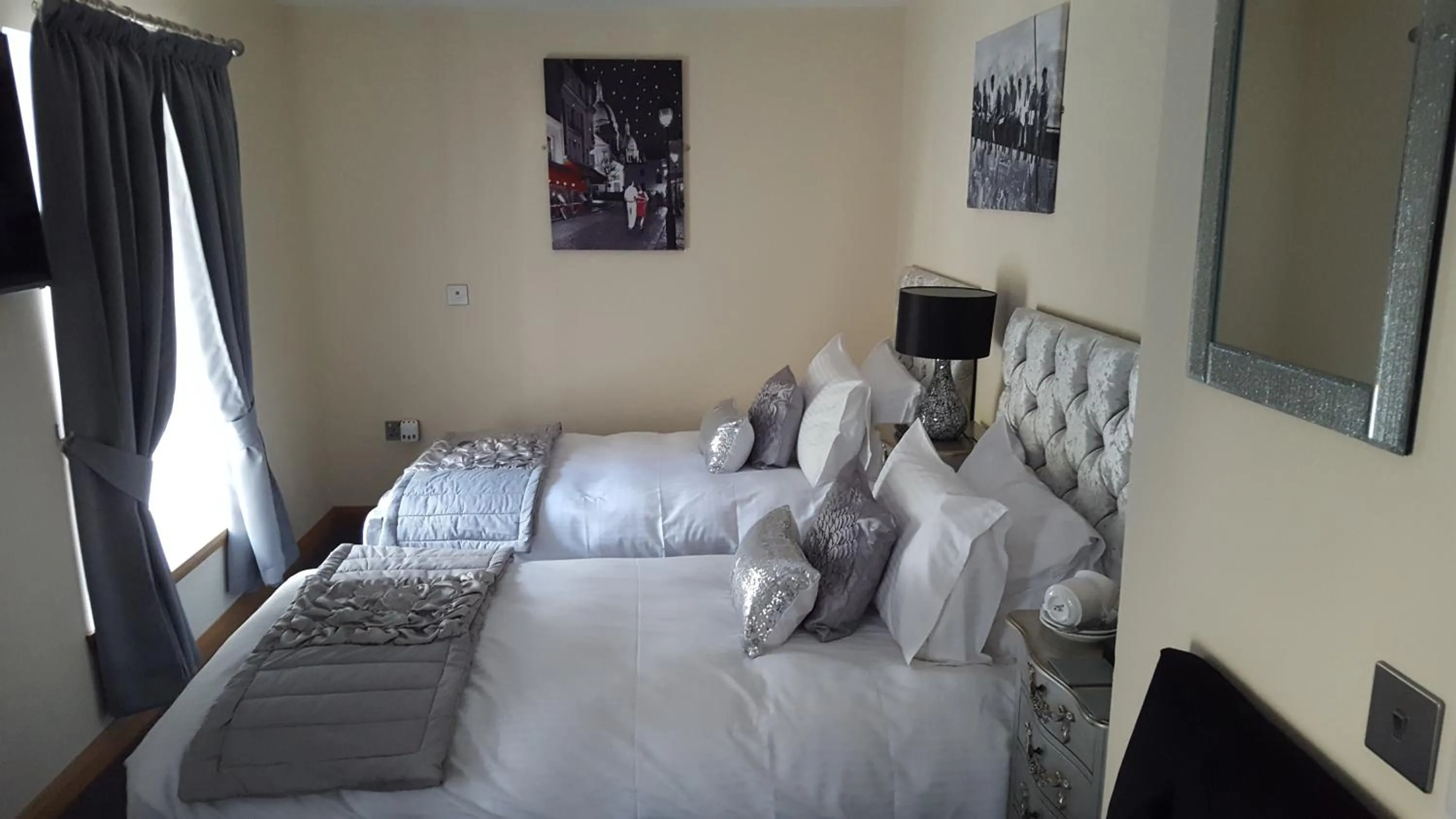 Bed in Star Inn Rooms