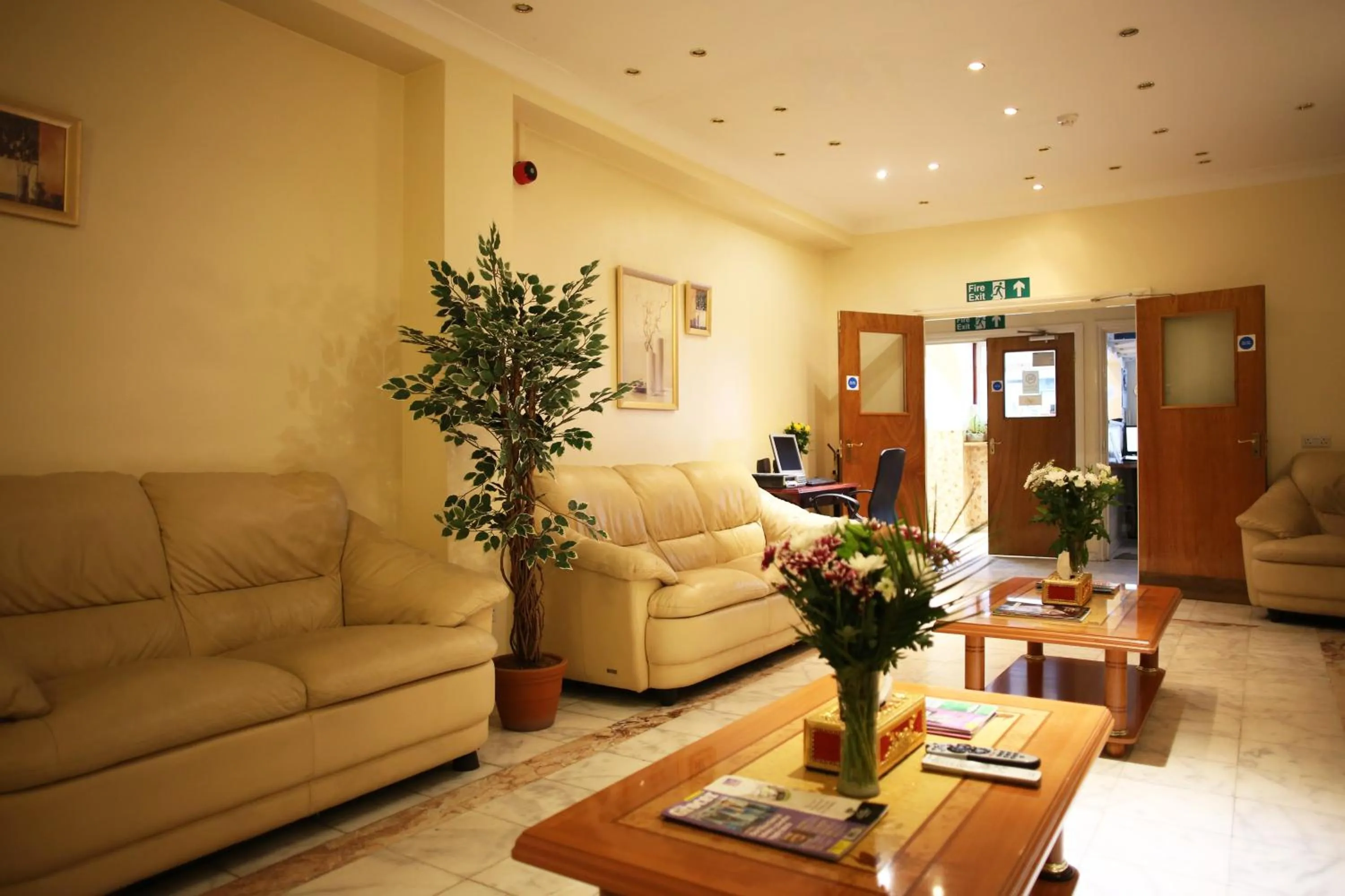 Communal lounge/ TV room in City Inn Express Hotel