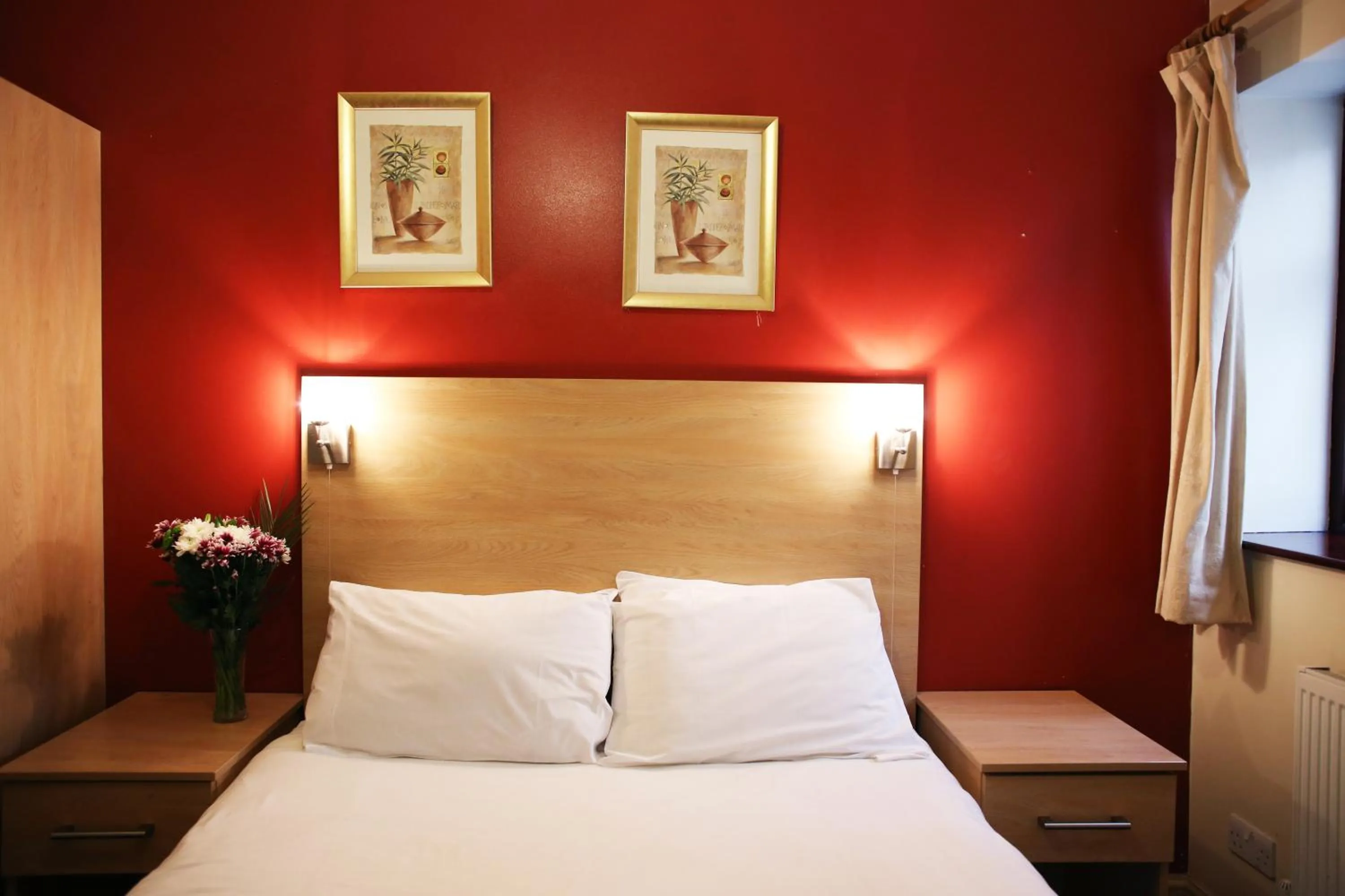 Bed in City Inn Express Hotel