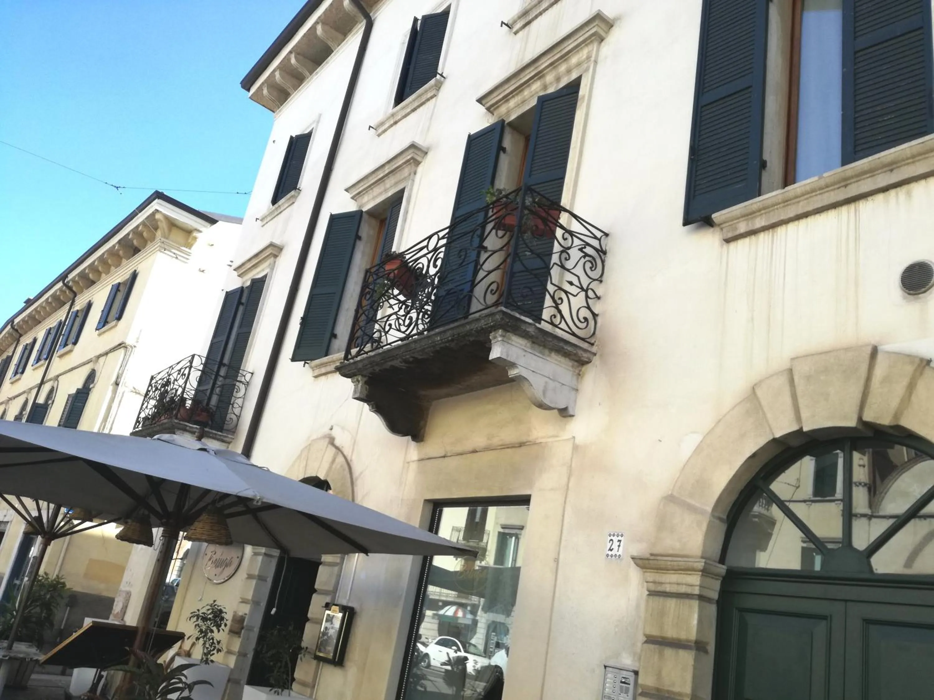 Property building in Verona Relais + Private parking