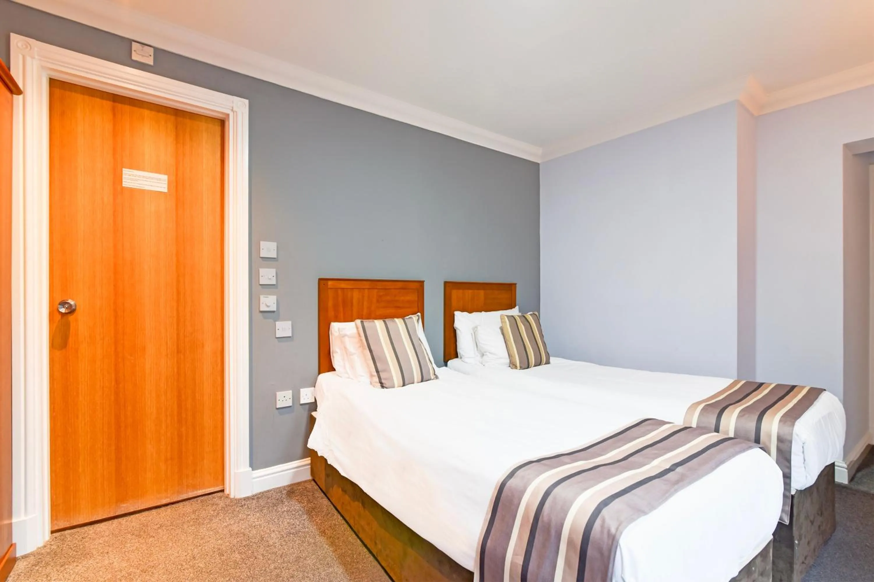 Bedroom, Bed in Aston Court Derby City Centre by Belvilla