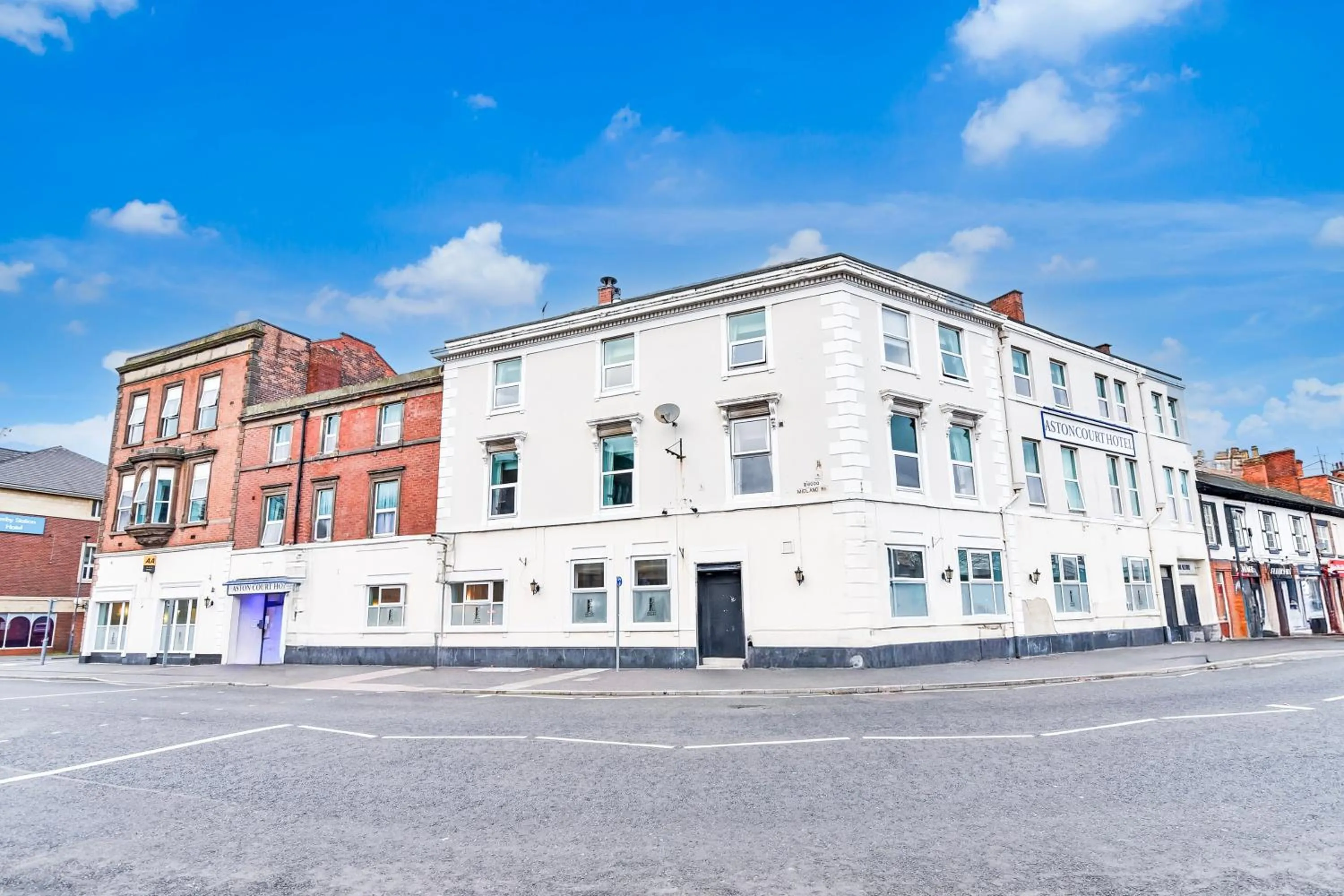 Facade/entrance in Aston Court Derby City Centre by Belvilla