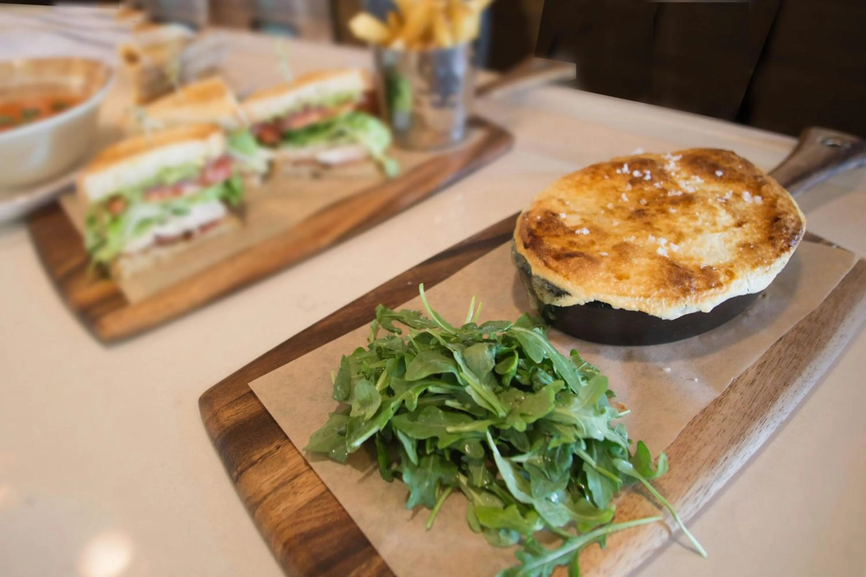 Restaurant/places to eat in Courtyard by Marriott Lenox Berkshires