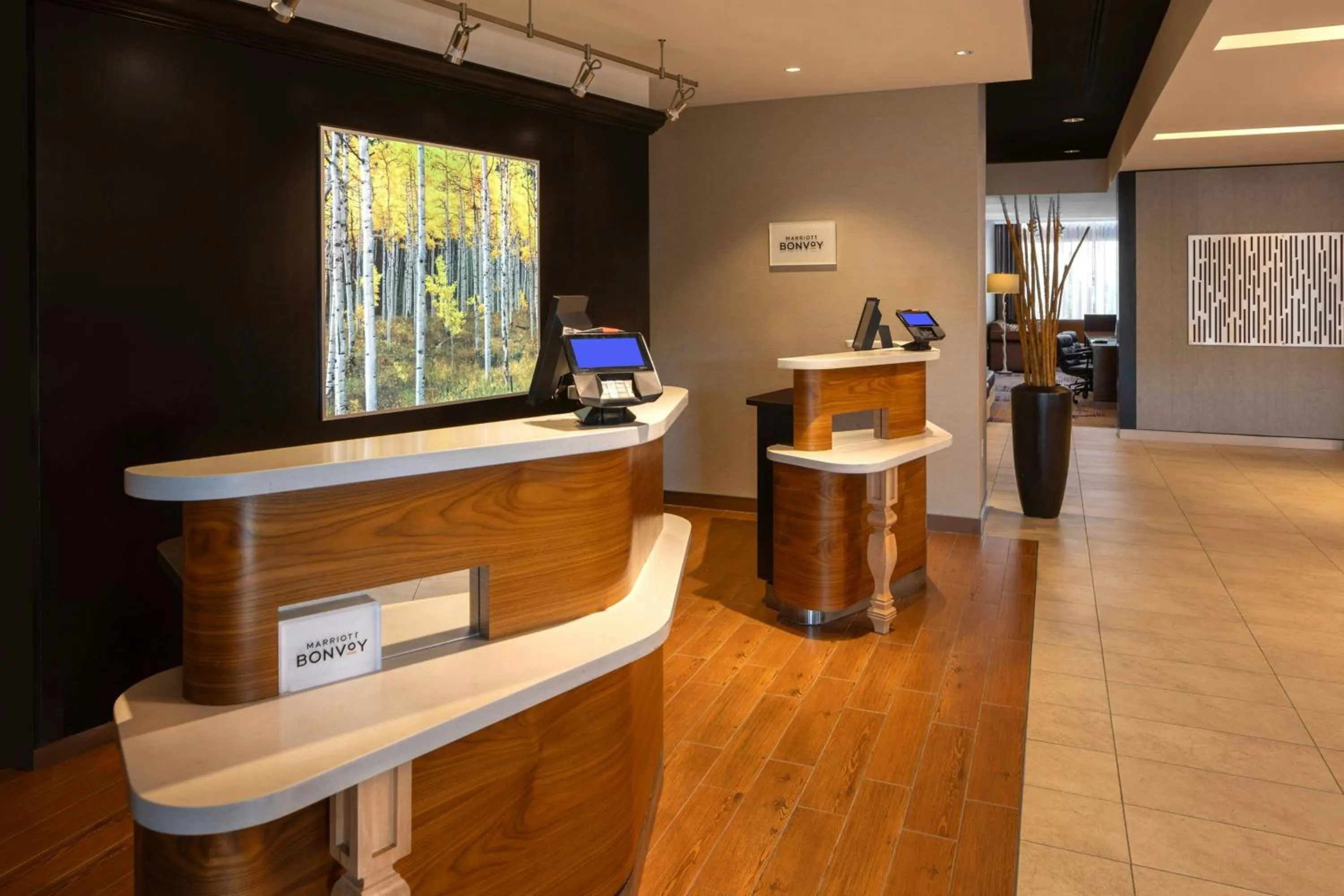 Lobby or reception in Courtyard by Marriott Lenox Berkshires