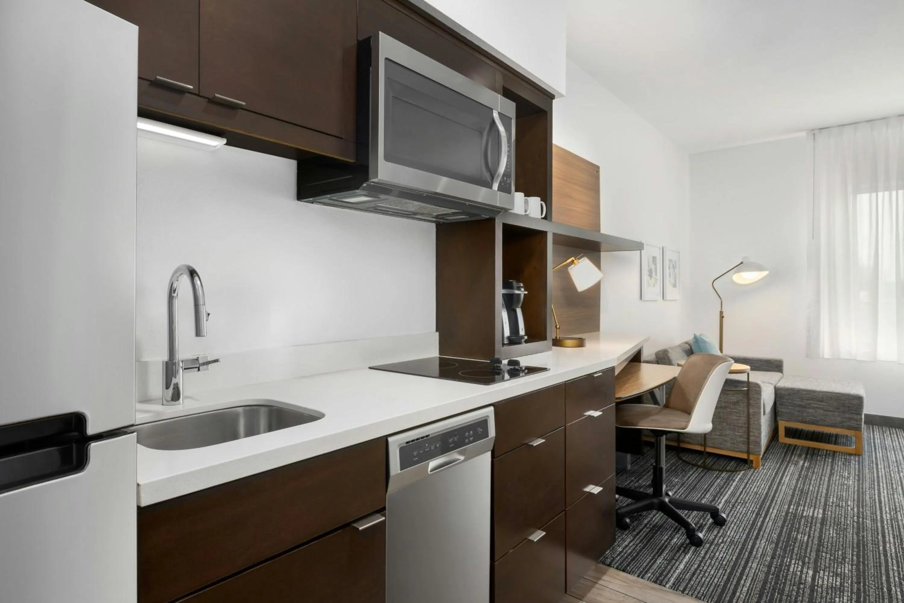 Kitchen or kitchenette in TownePlace Suites by Marriott Montgomery EastChase