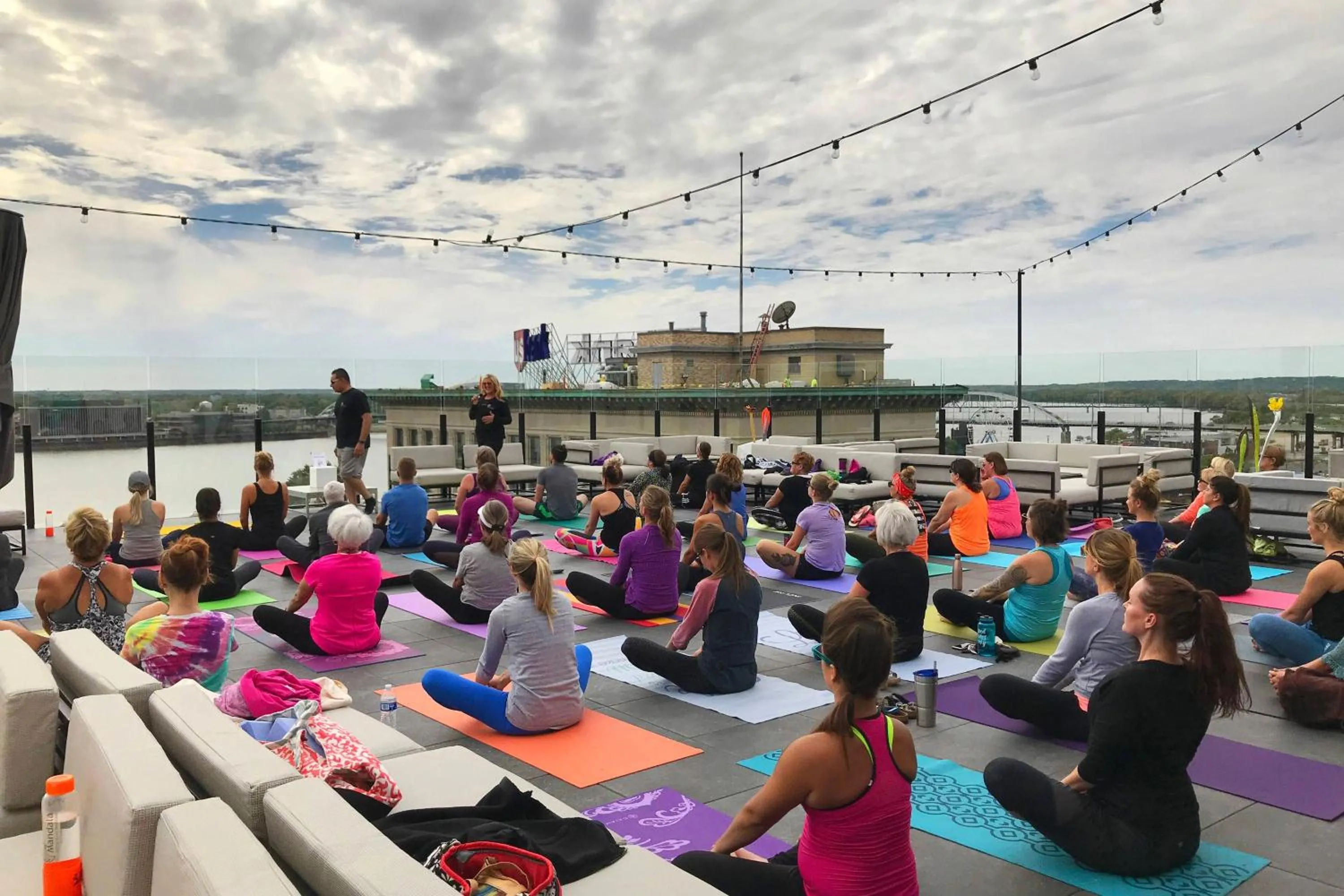 Lounge or bar in The Current Iowa, Autograph Collection
