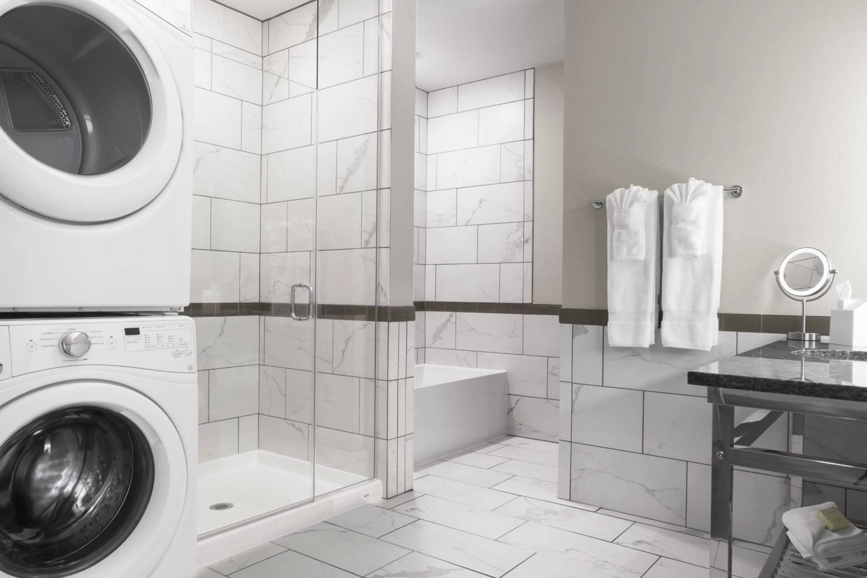 Photo of the whole room in The Current Iowa, Autograph Collection