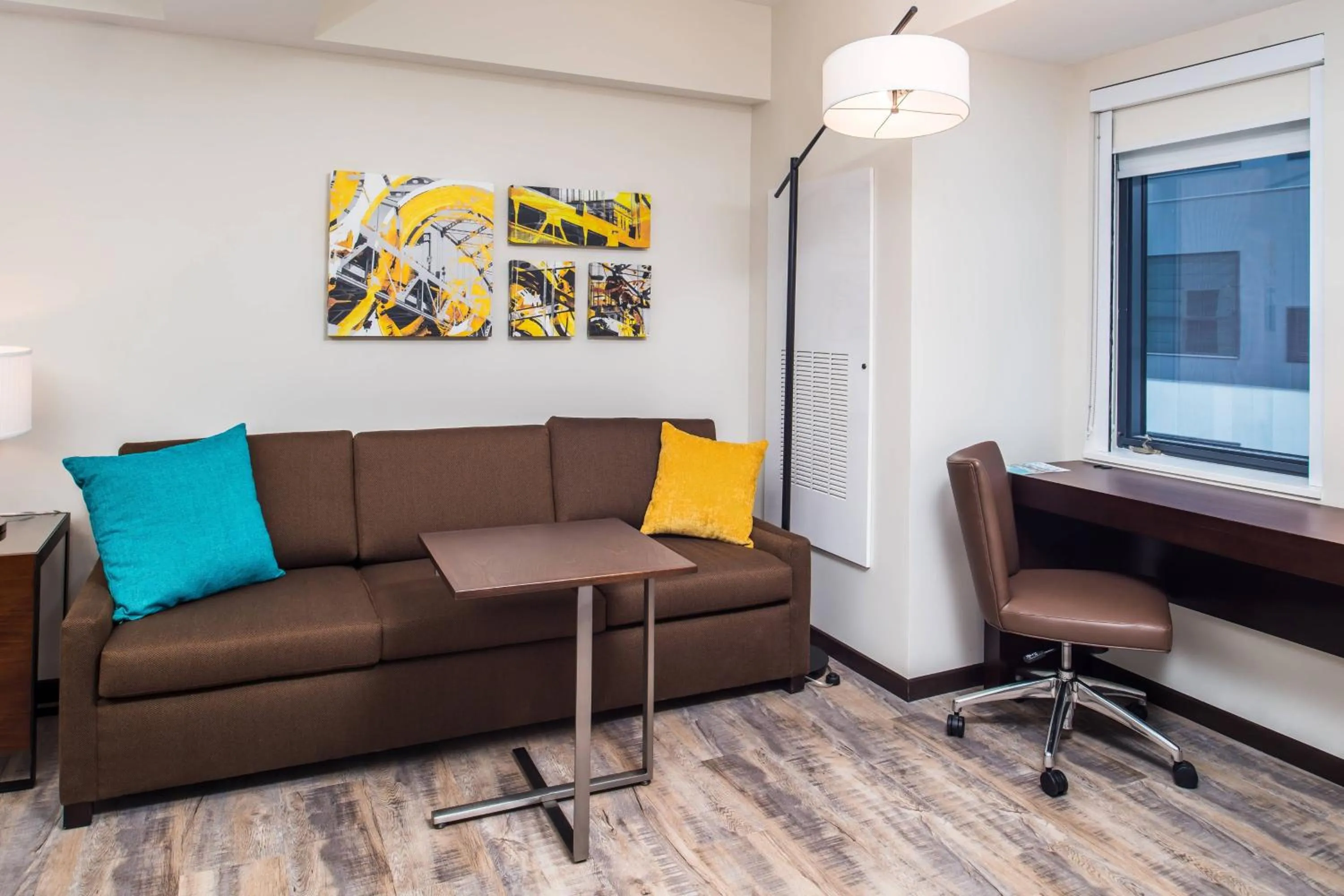 Living room in Residence Inn by Marriott Pittsburgh Oakland/University Place