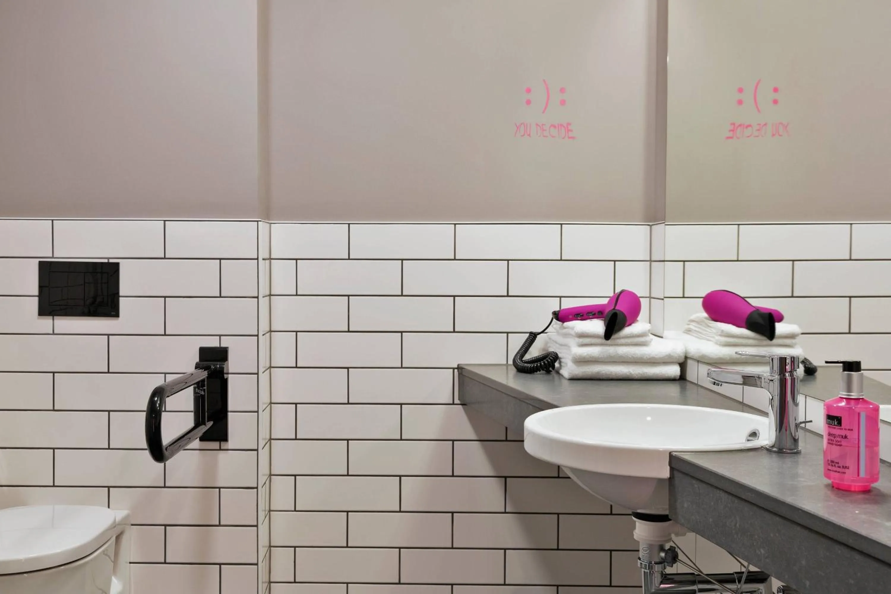 Bathroom in MOXY Frankfurt East