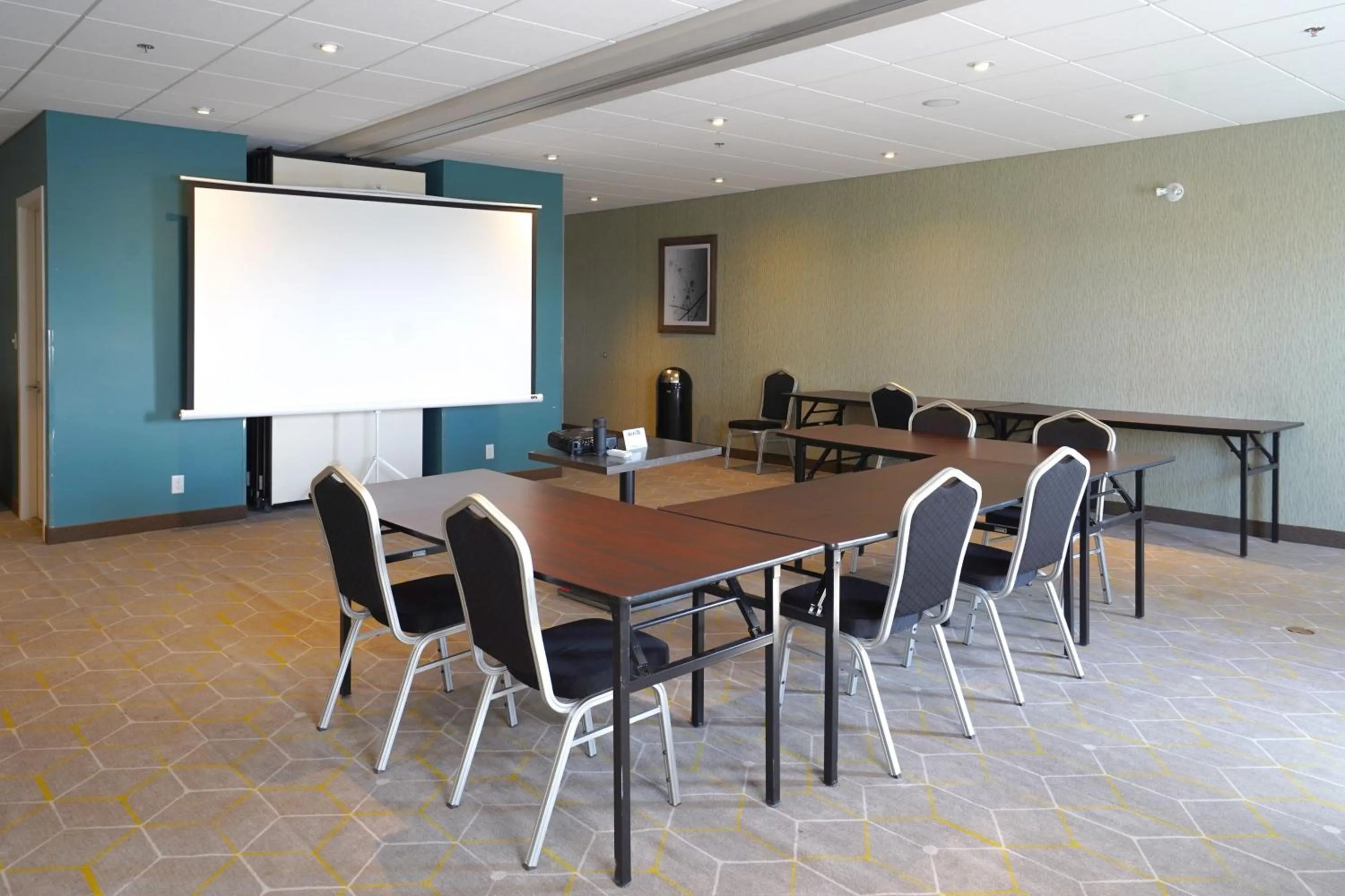 Meeting/conference room in Fairfield Inn & Suites by Marriott Airdrie