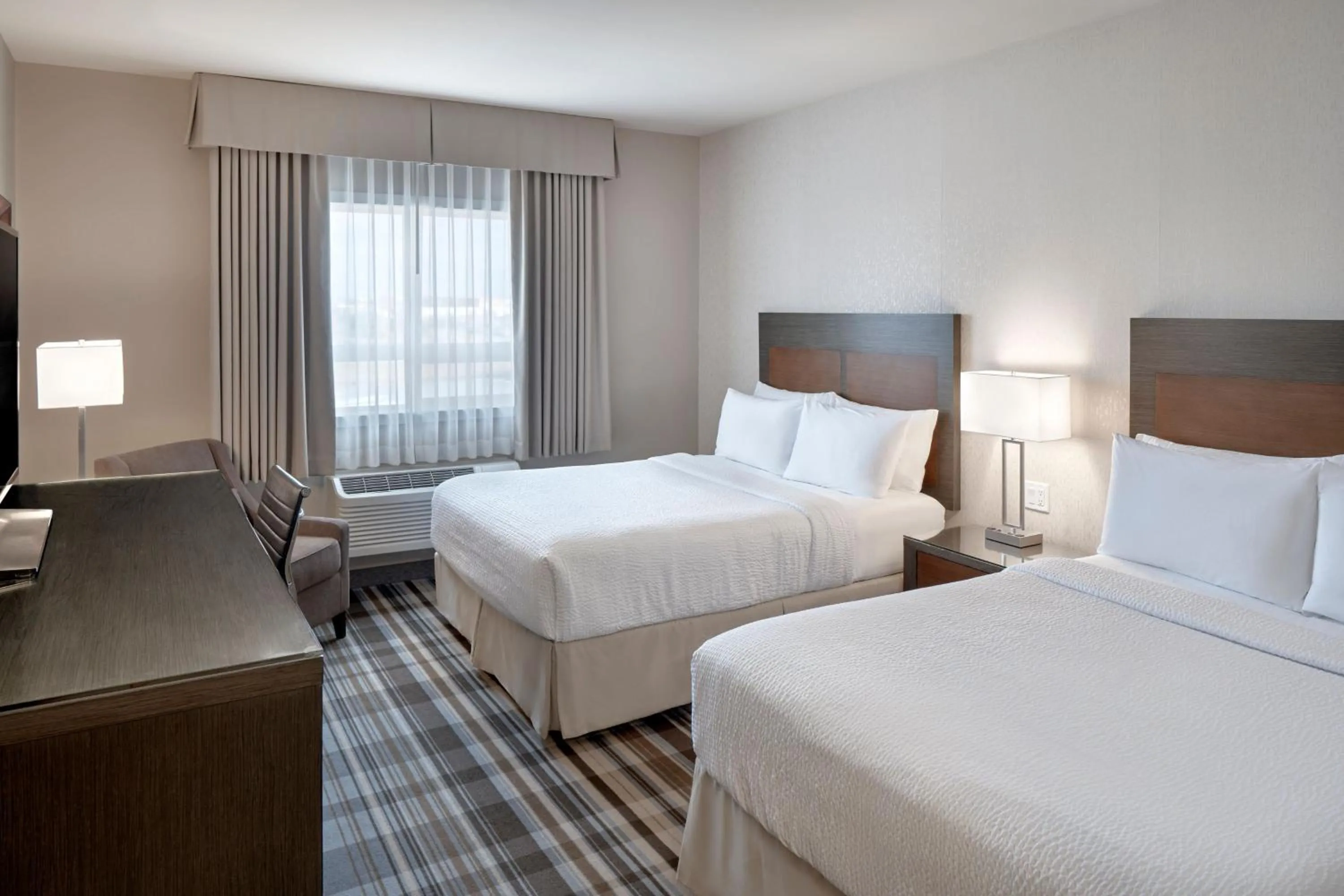 Photo of the whole room, Bed in Fairfield Inn & Suites by Marriott Airdrie