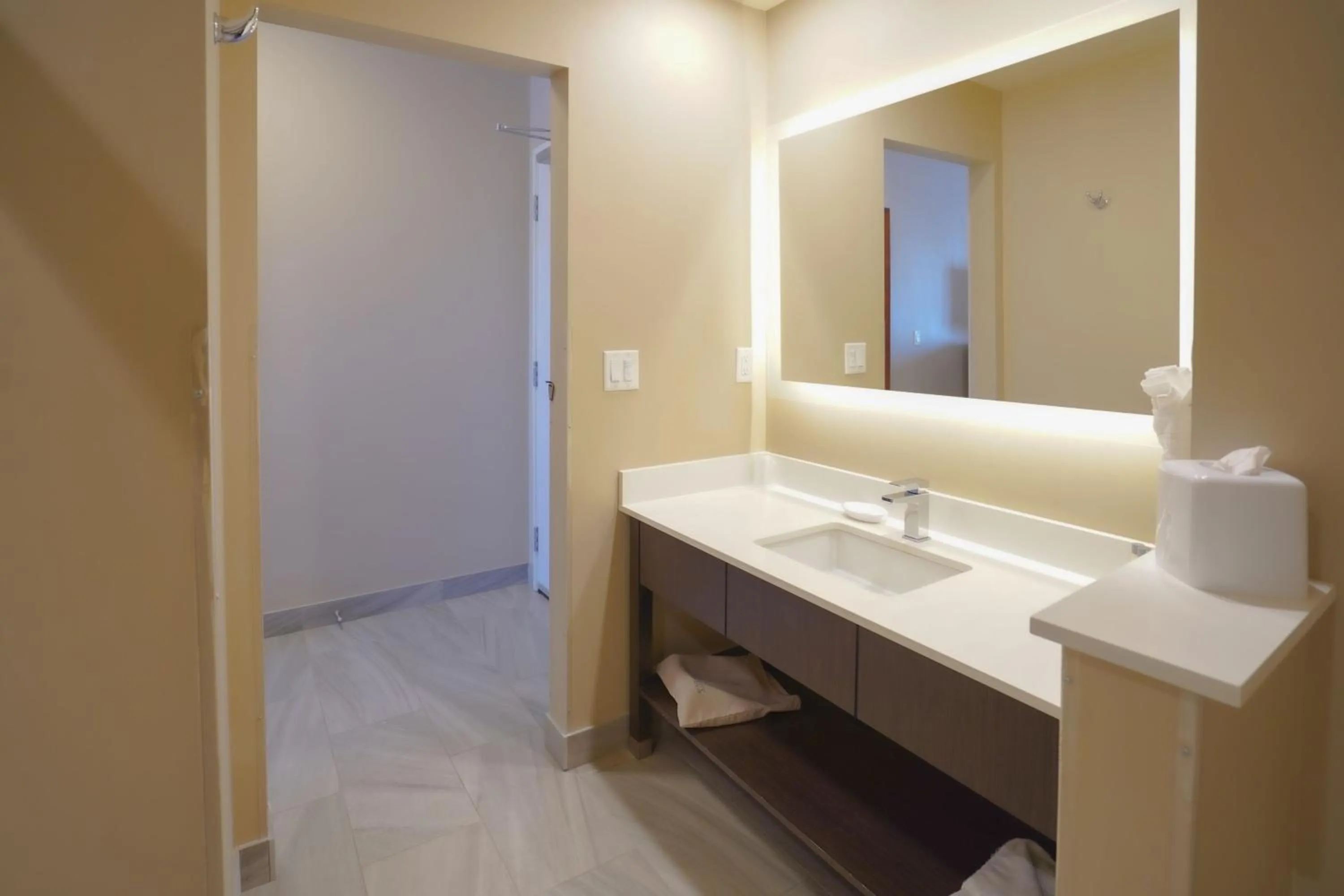 Bathroom in Fairfield Inn & Suites by Marriott Airdrie