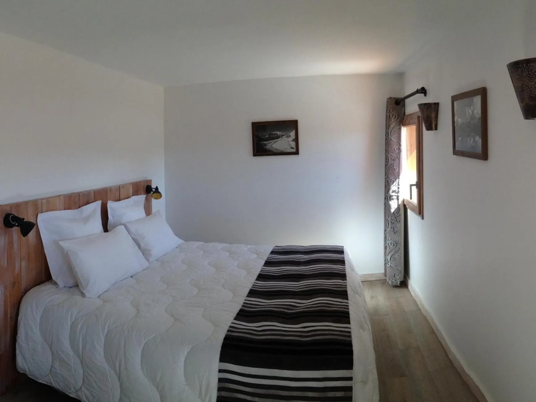 Bedroom, Bed in Auberge Quintessence