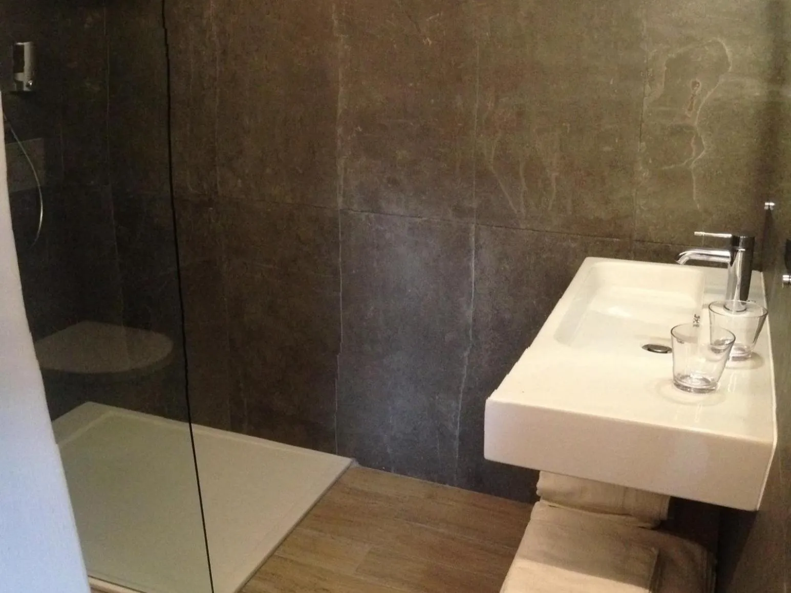 Bathroom in Auberge Quintessence