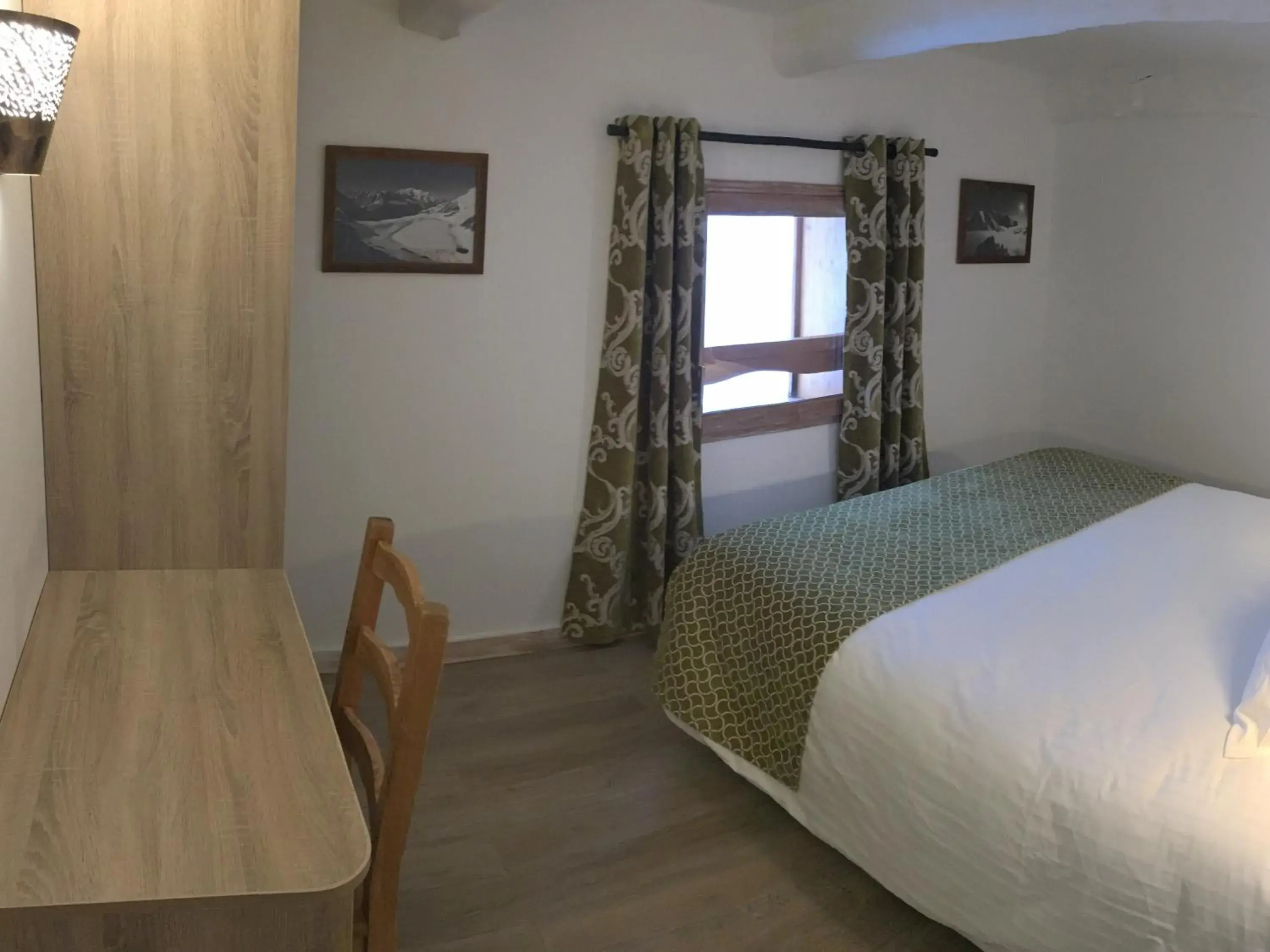 Bedroom, Bed in Auberge Quintessence Bedroom, Bed in Auberge Quintessence