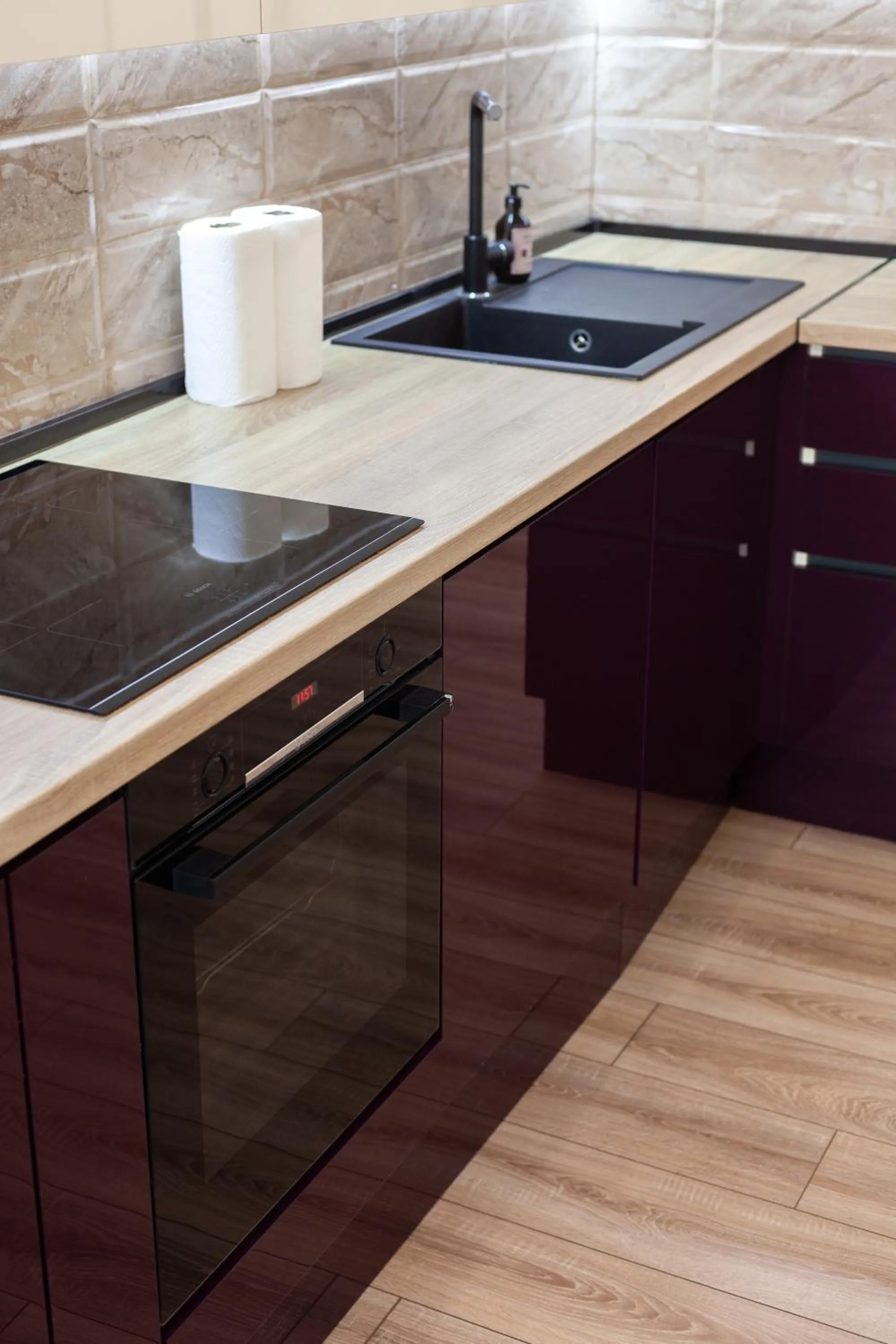 Kitchen or kitchenette in Avangard Liberty Avenue Apart