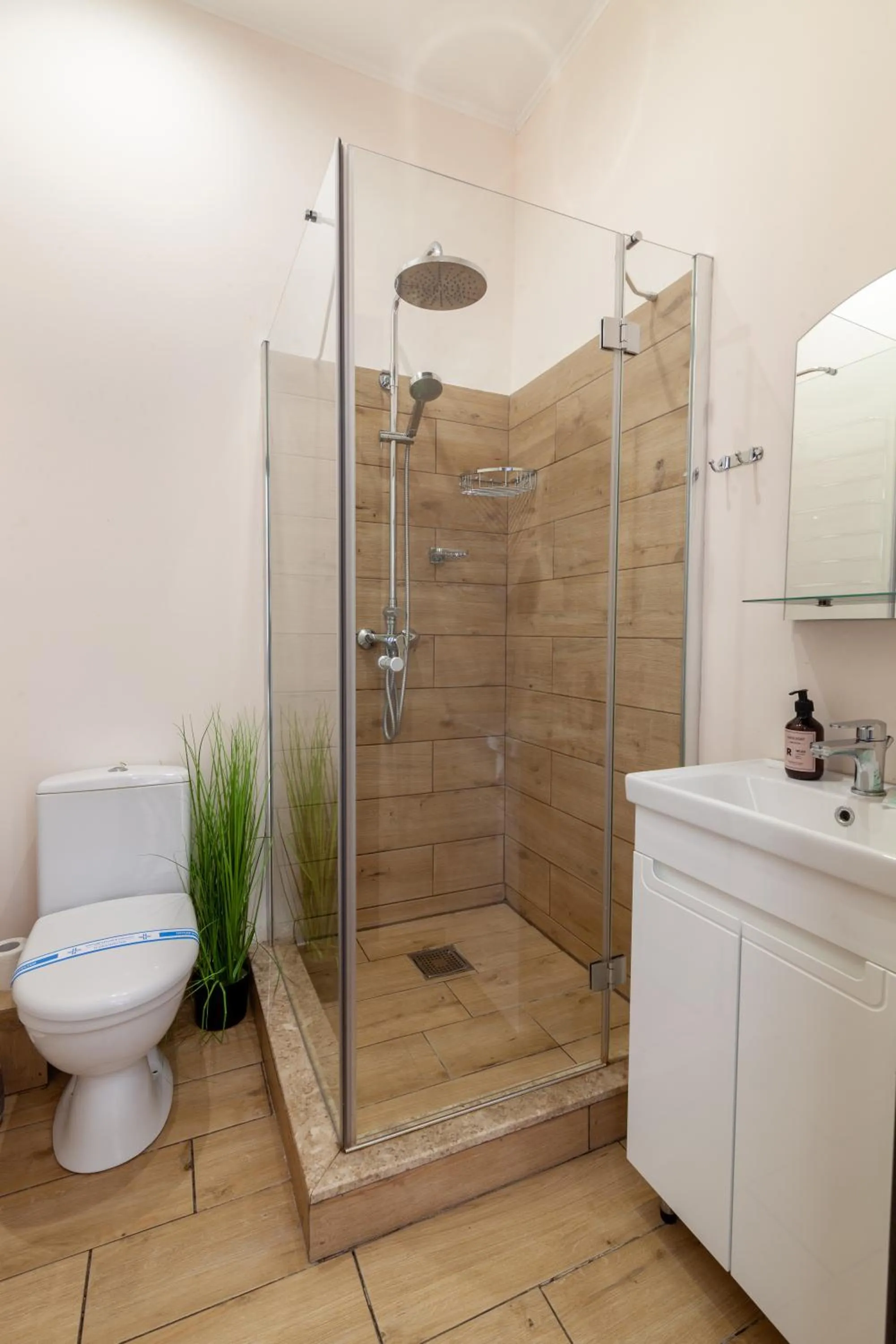 Shower in Avangard Liberty Avenue Apart