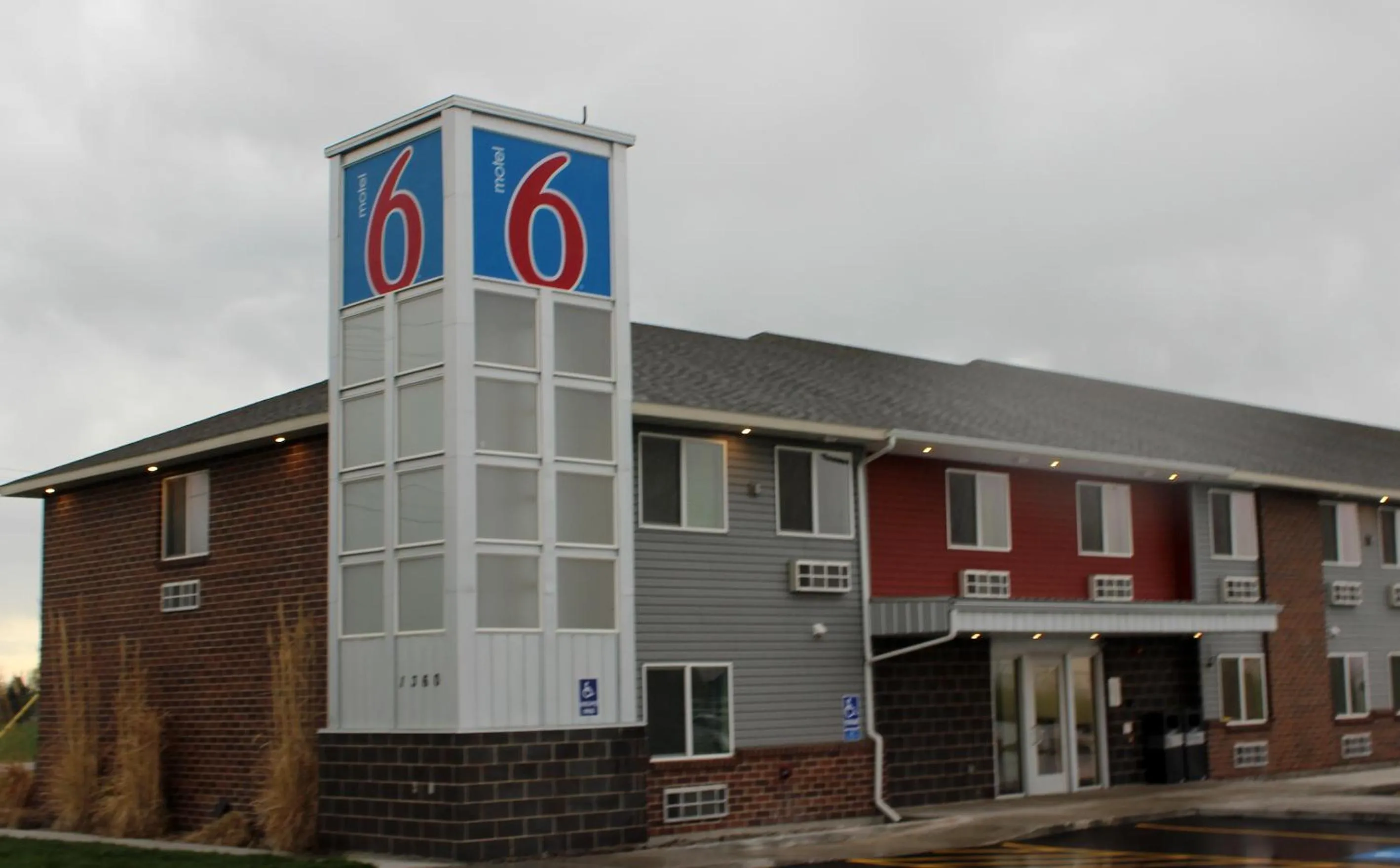 Property building in Motel 6 Rexburg, ID
