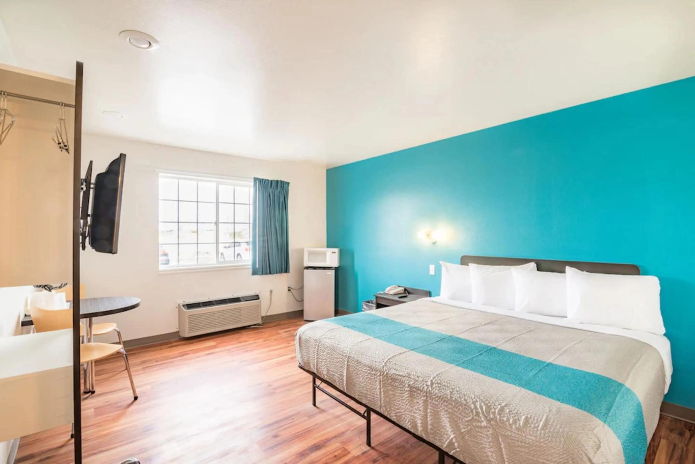 Bedroom, Bed in Motel 6-Rigby, ID