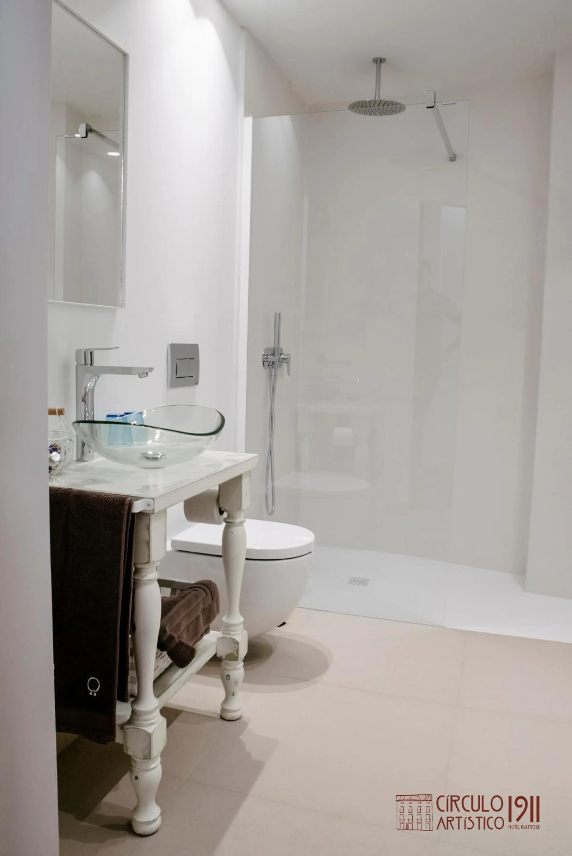 Shower in Círculo Artístico 1911 Hotel Boutique