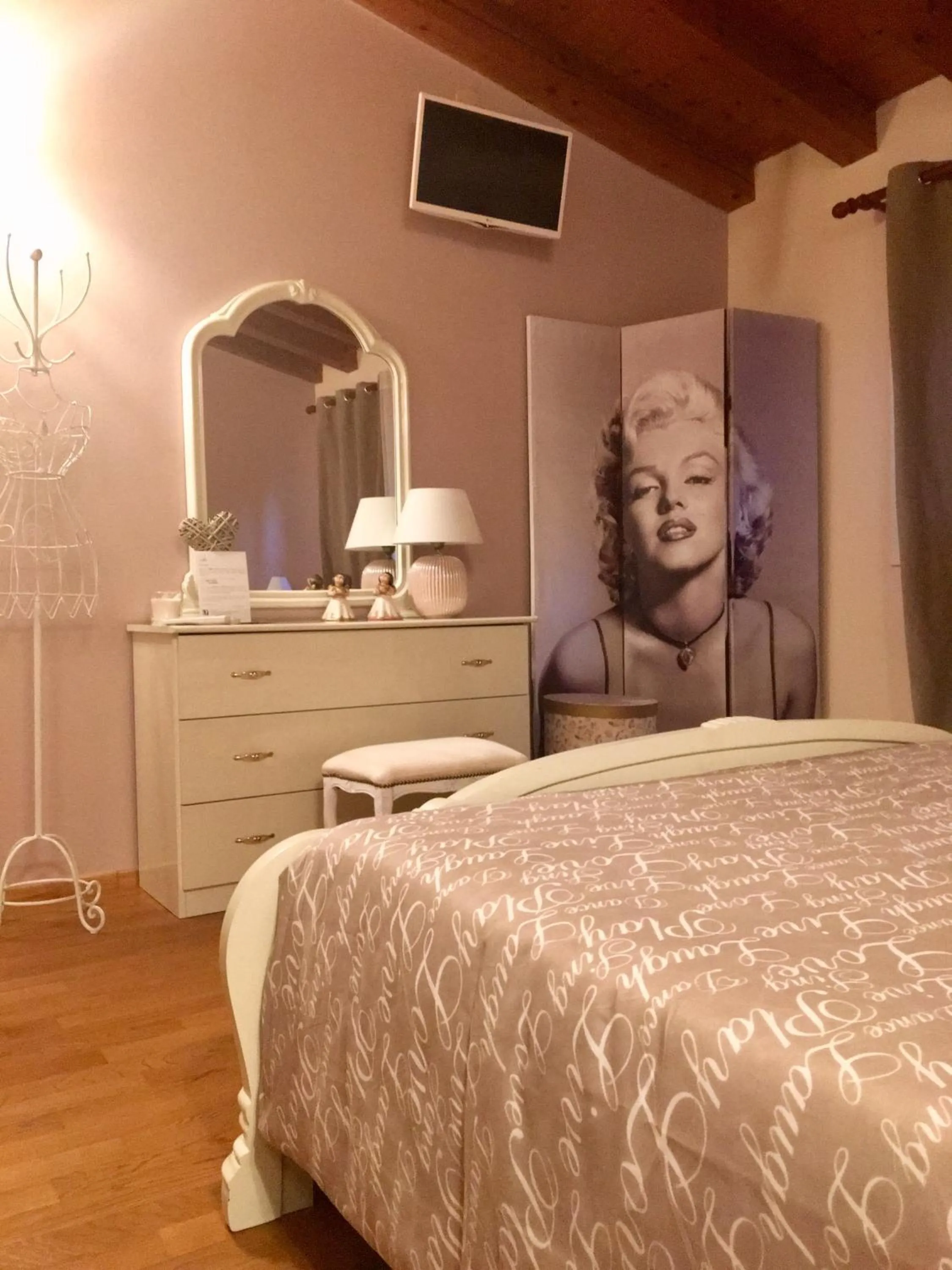 Bed in B&B CASA mia - camere in appartamento privato -