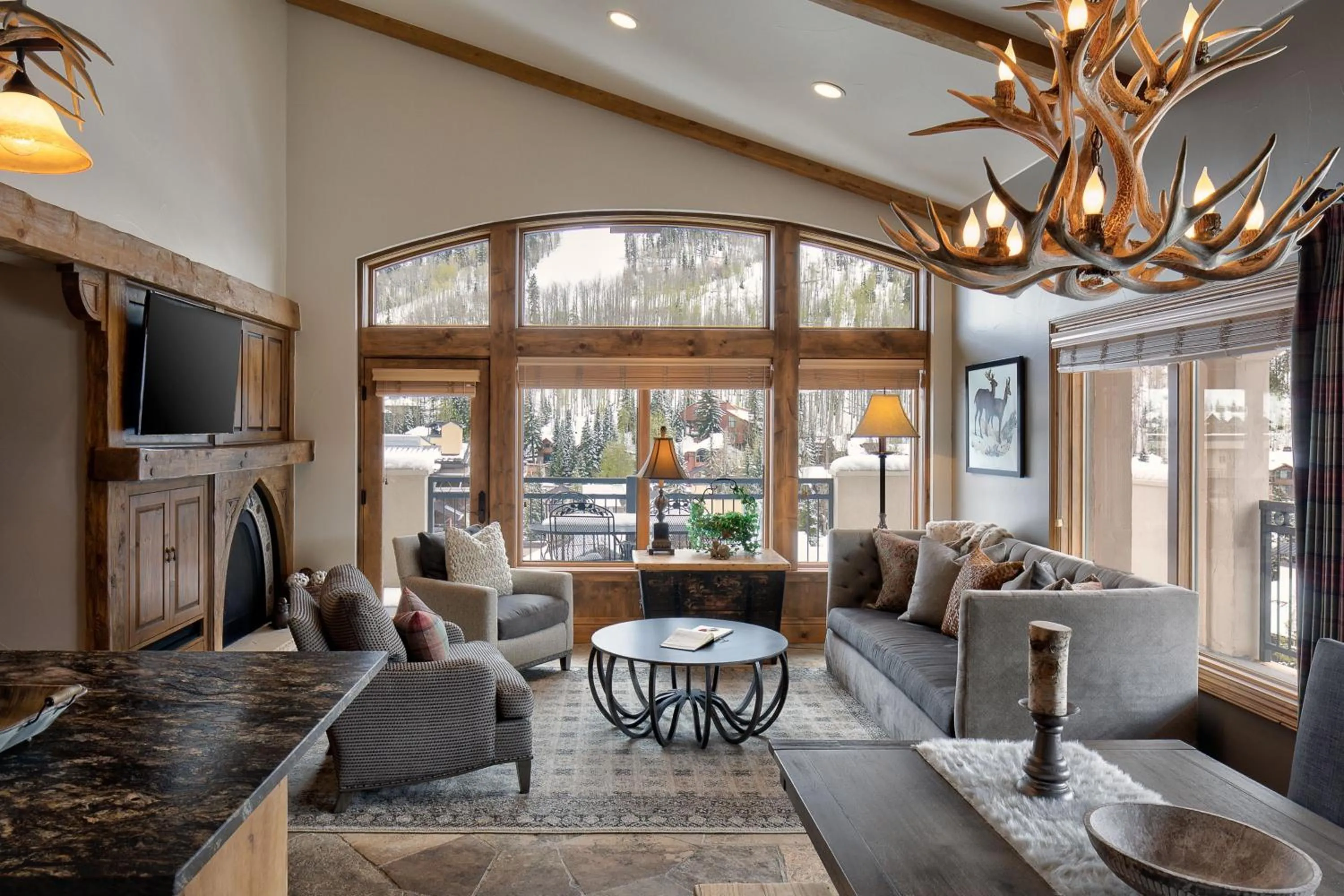 Living room in The Hythe, a Luxury Collection Resort, Vail