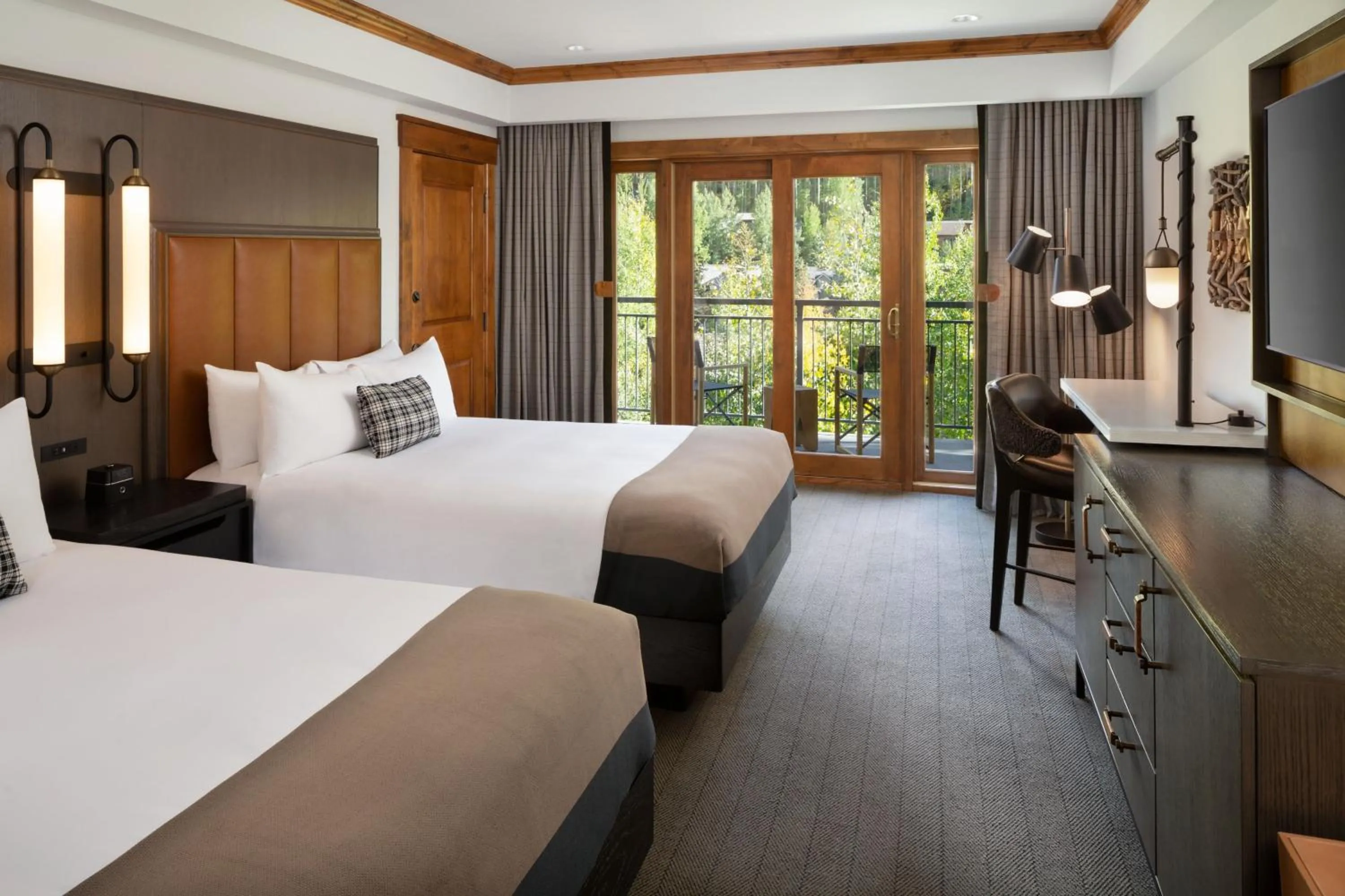 Photo of the whole room, Bed in The Hythe, a Luxury Collection Resort, Vail
