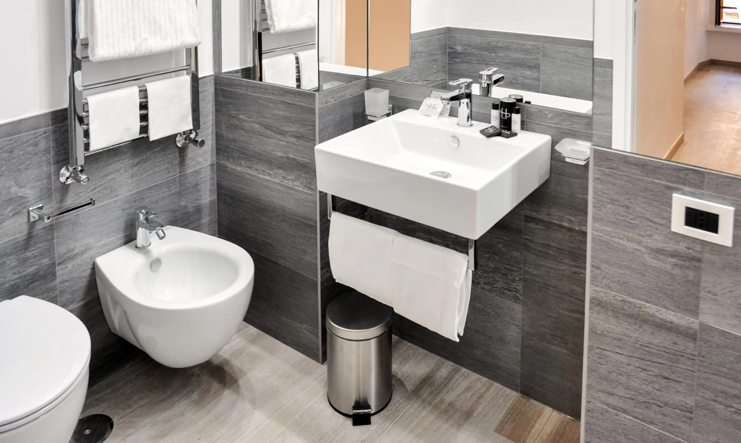 Bathroom in LHP Suite Roma Termini