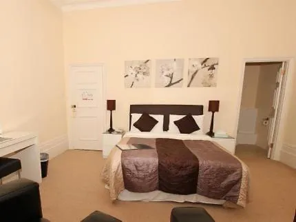 Bedroom, Bed in Albany, Brighton & Hove