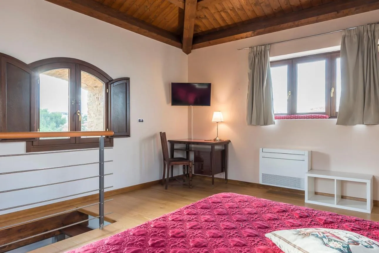 Bed in Torre della Loggia - Dimora Storica - Ortona