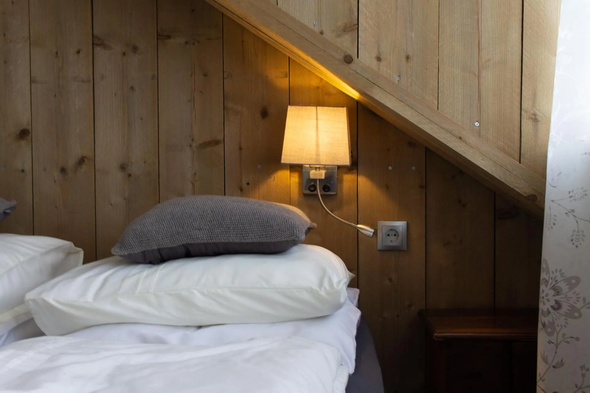 Decorative detail, Bed in B&B Aan het Park Eindhoven