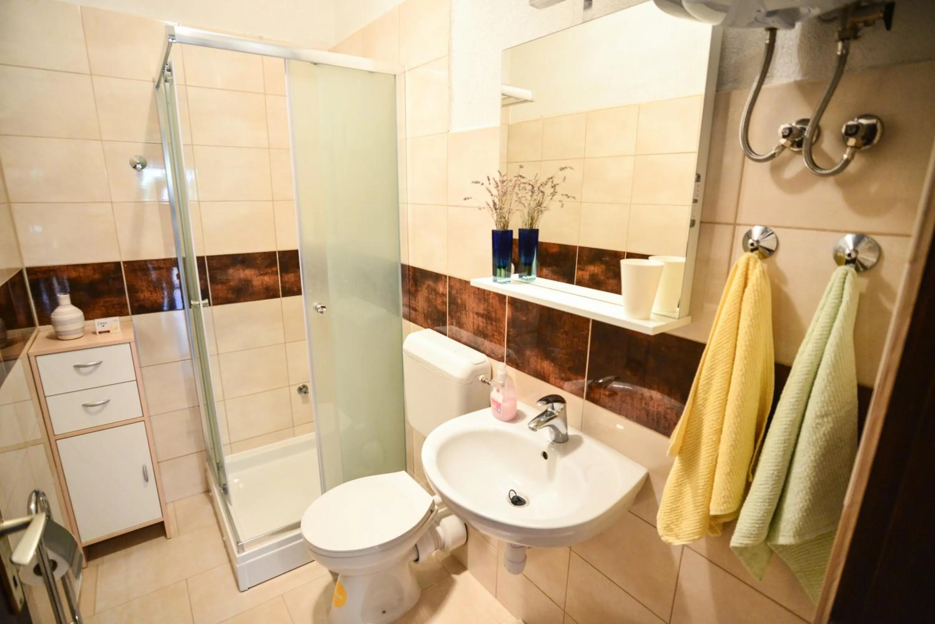 Toilet in Apartments Bobo