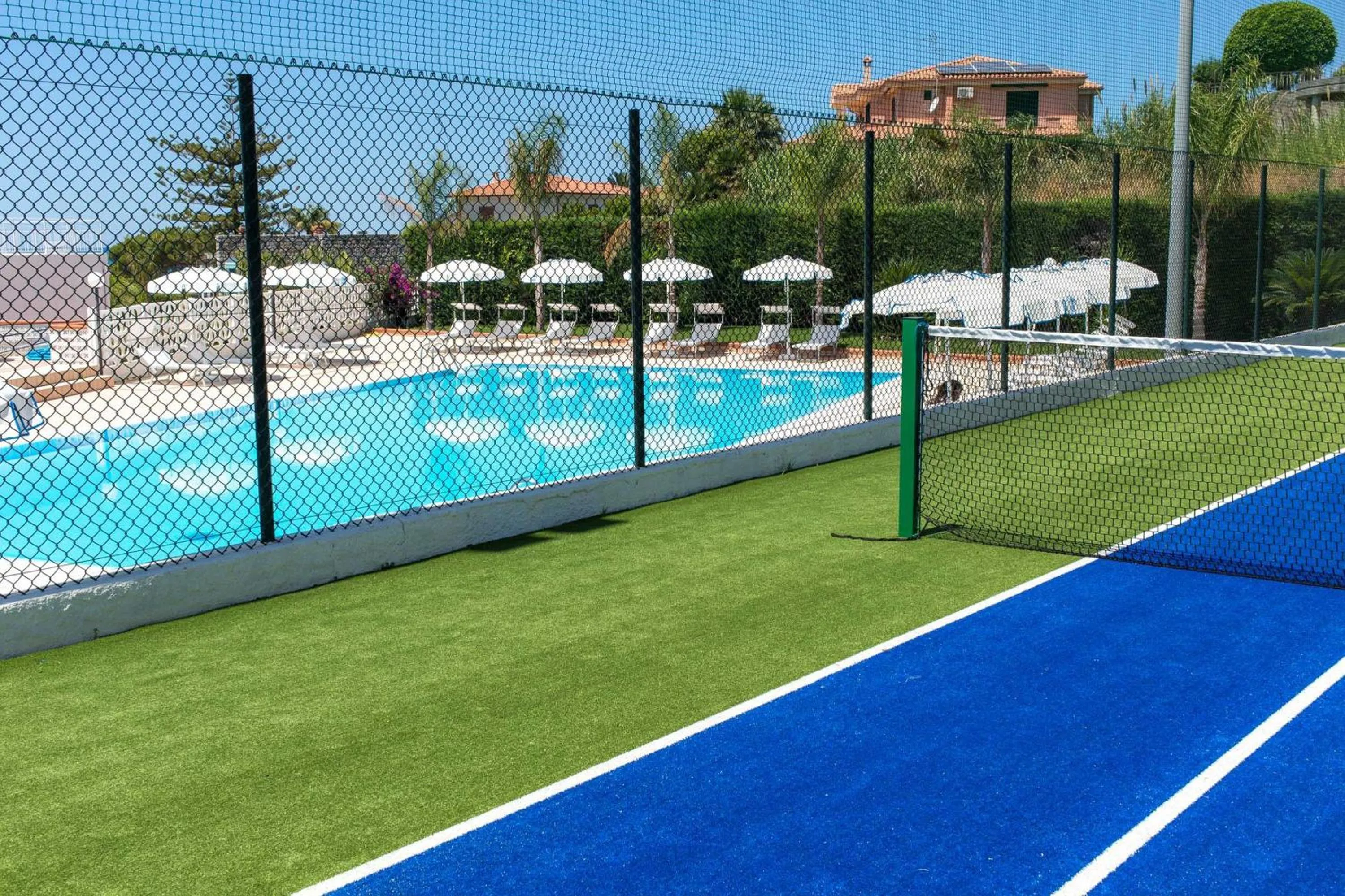 Tennis court in Hotel Ferretti