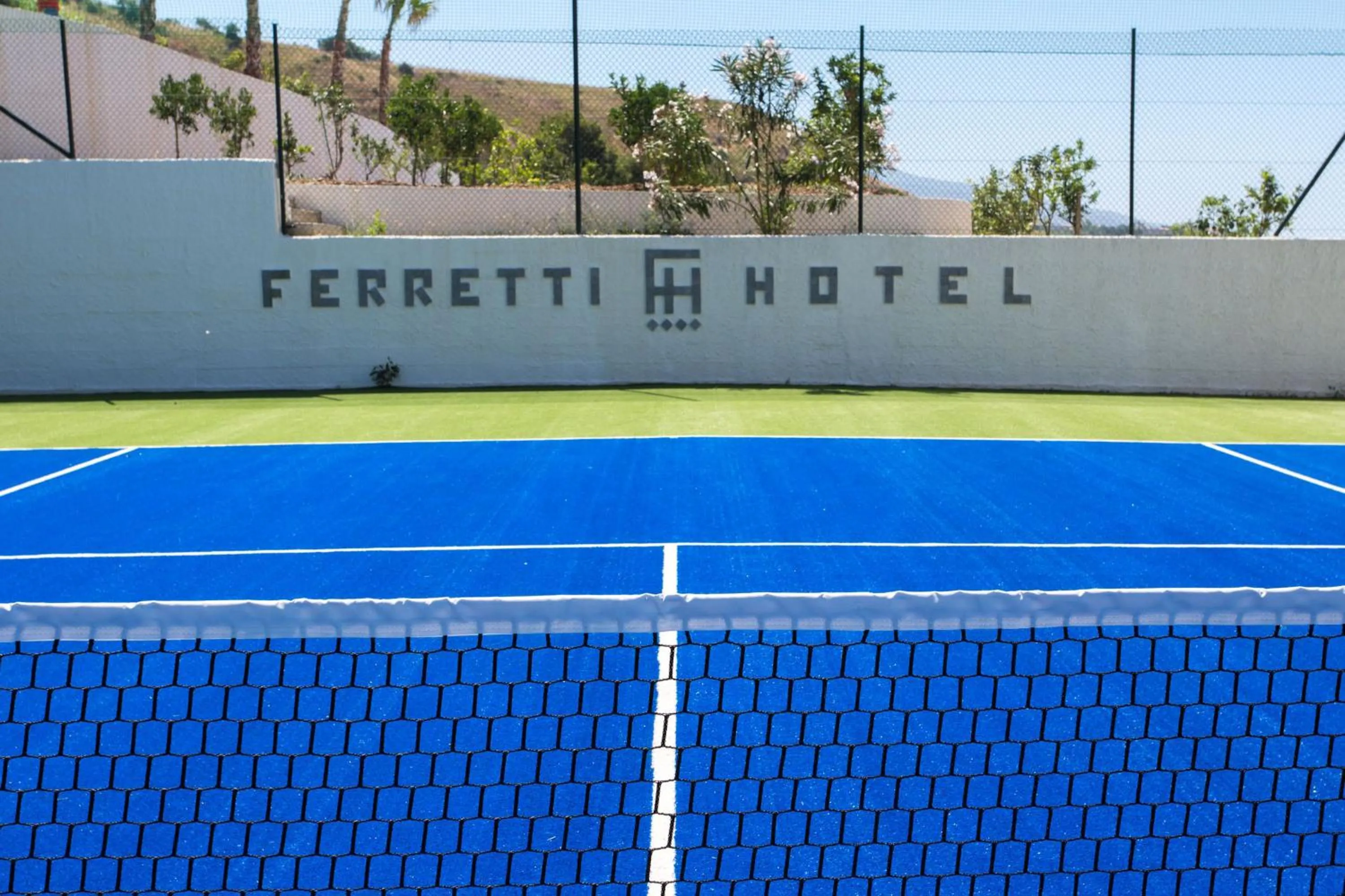 Tennis court in Hotel Ferretti