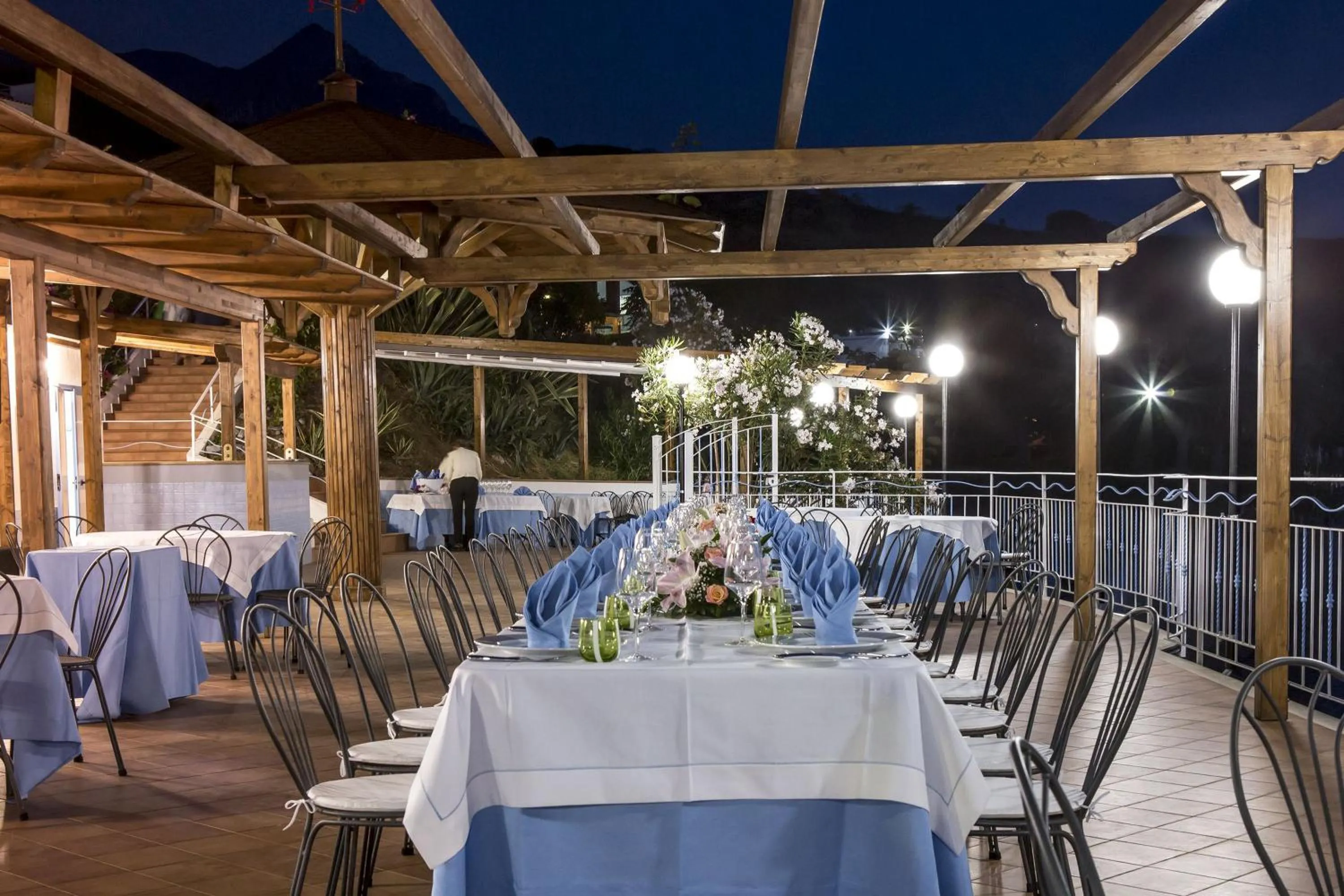 Restaurant/places to eat in Hotel Ferretti