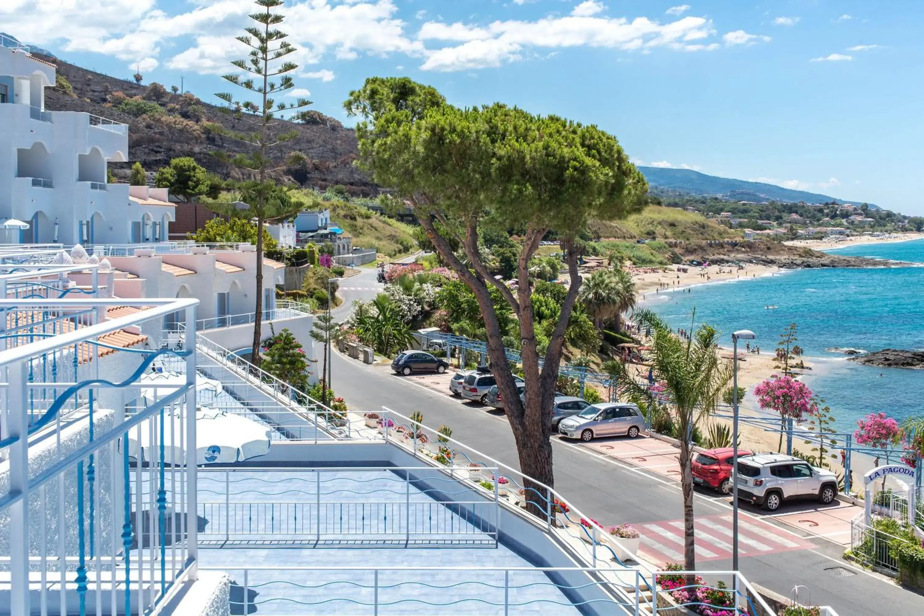 Facade/entrance in Hotel Ferretti Facade/entrance in Hotel Ferretti