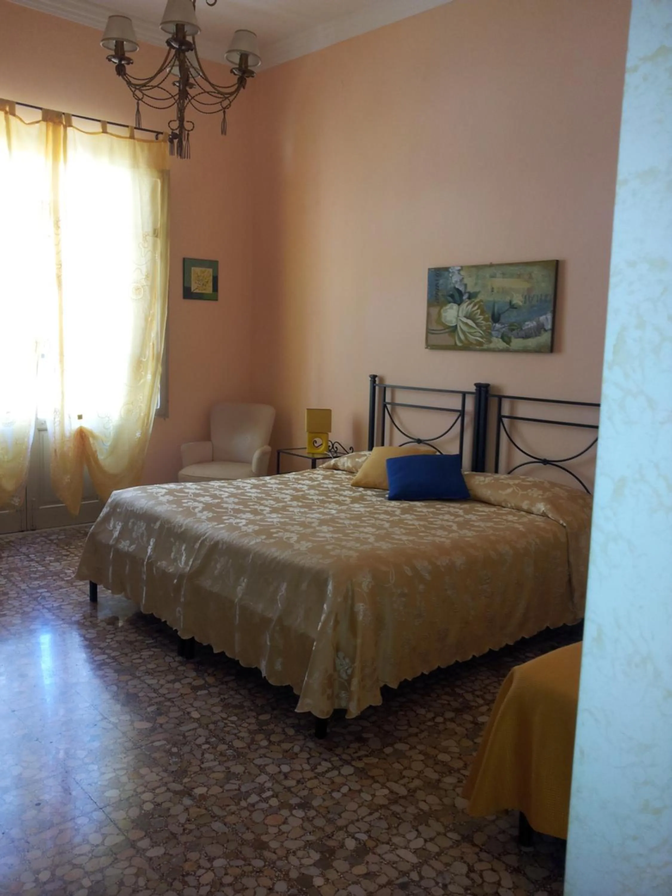 Photo of the whole room in B&B Villa Dora