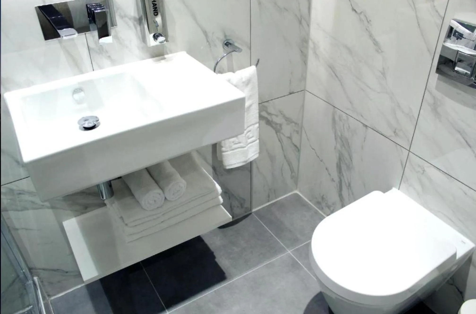 Bathroom in NOX Golders Green