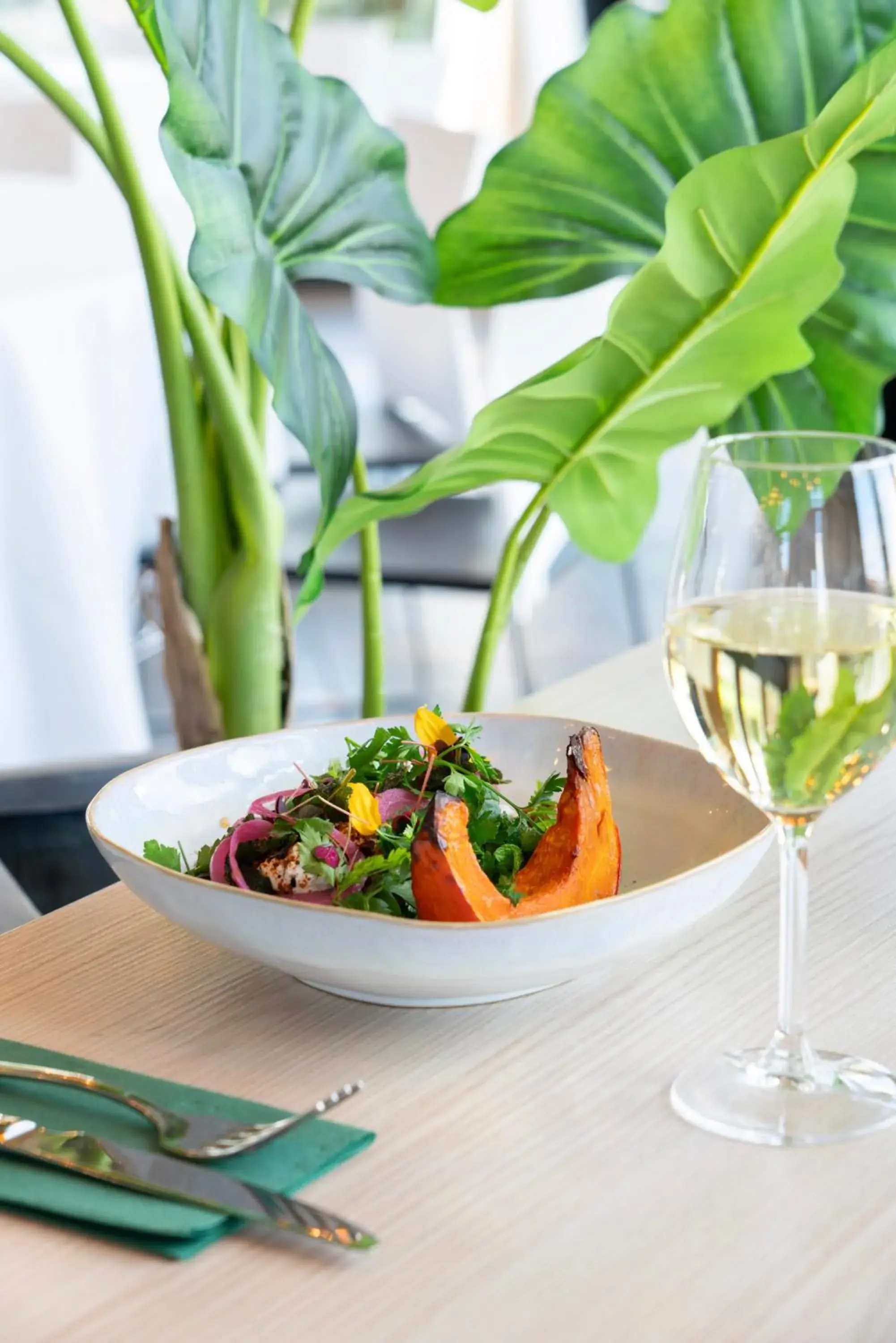 Restaurant/places to eat in Hotel Les Suites - Domaine de Crécy Restaurant/places to eat in Hotel Les Suites - Domaine de Crécy